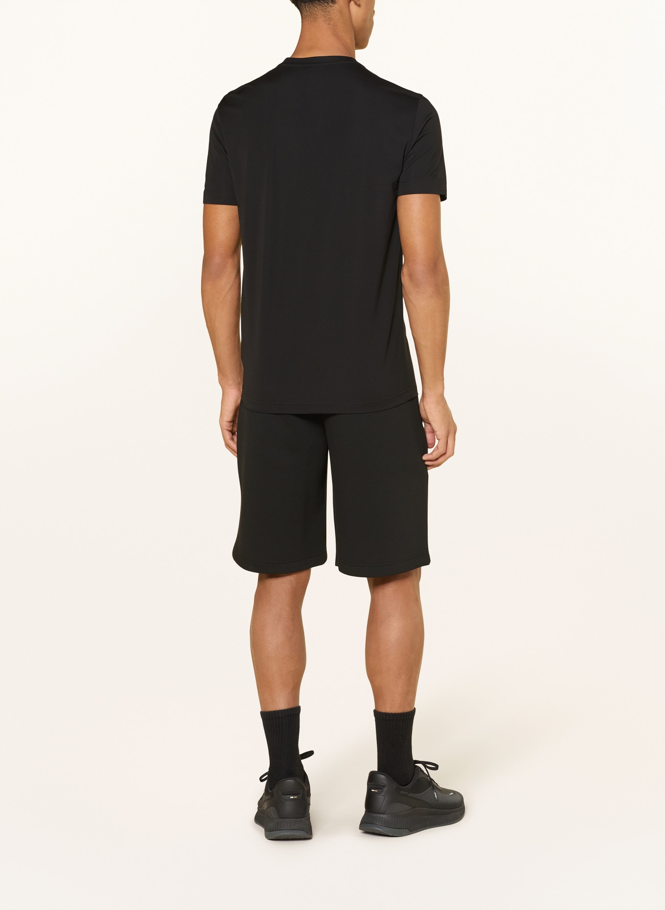 EA7 EMPORIO ARMANI TRAIN PREMIUM Sweat Shorts: BLACK