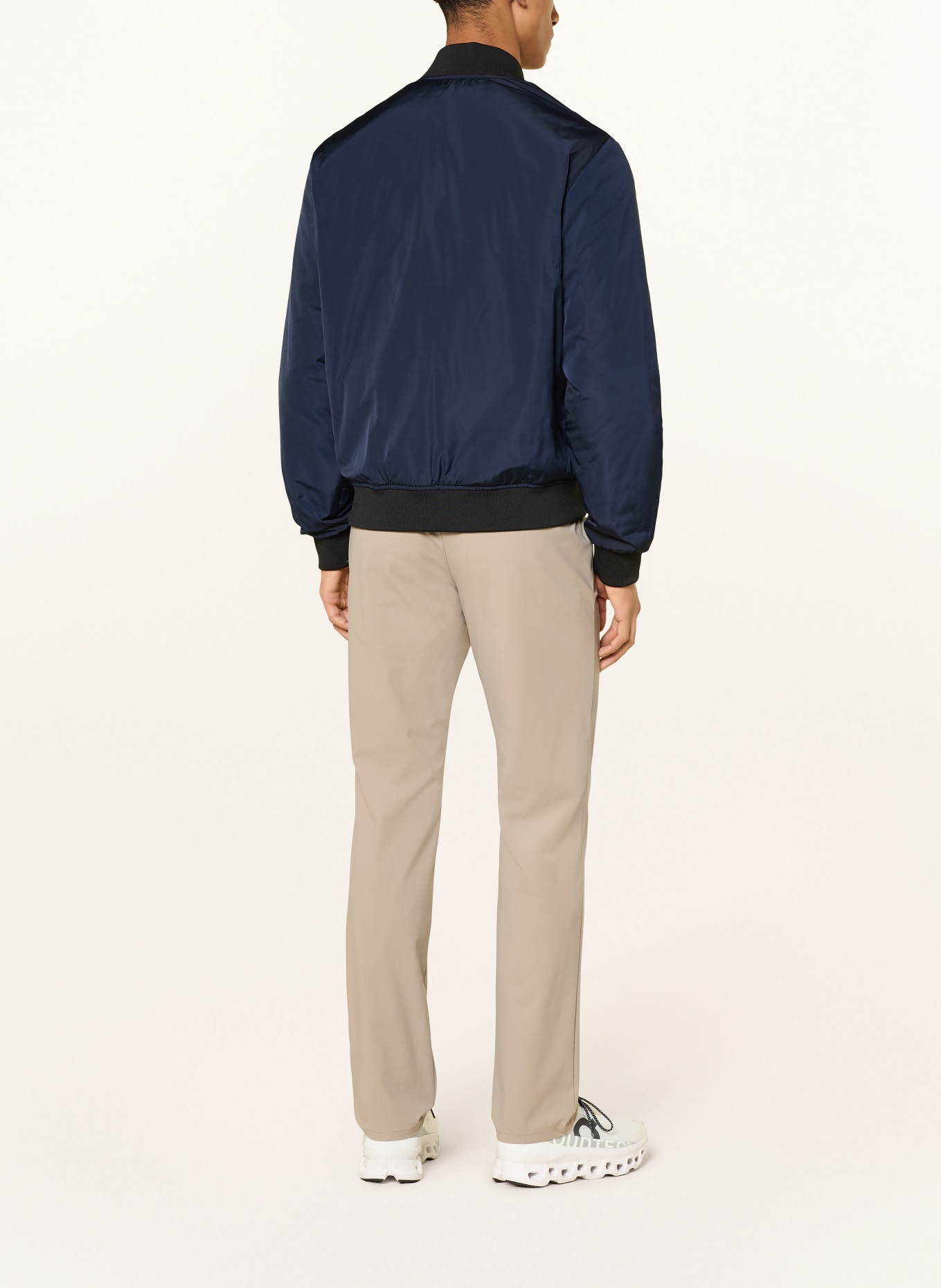 EA7 EMPORIO ARMANI Bluzon: GRANATOWY / CZARNY