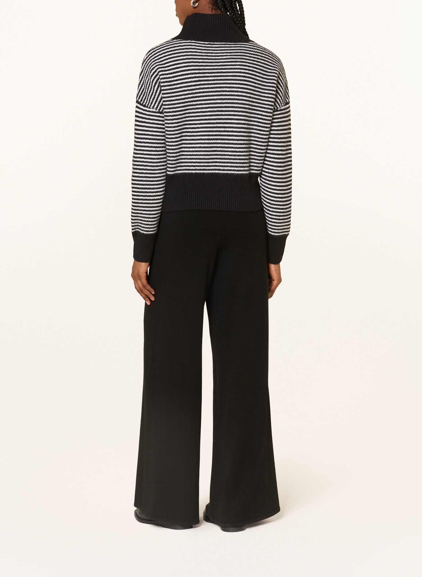 LISA YANG Kašmírový svetr: ČERNÁ / REŽNÁ