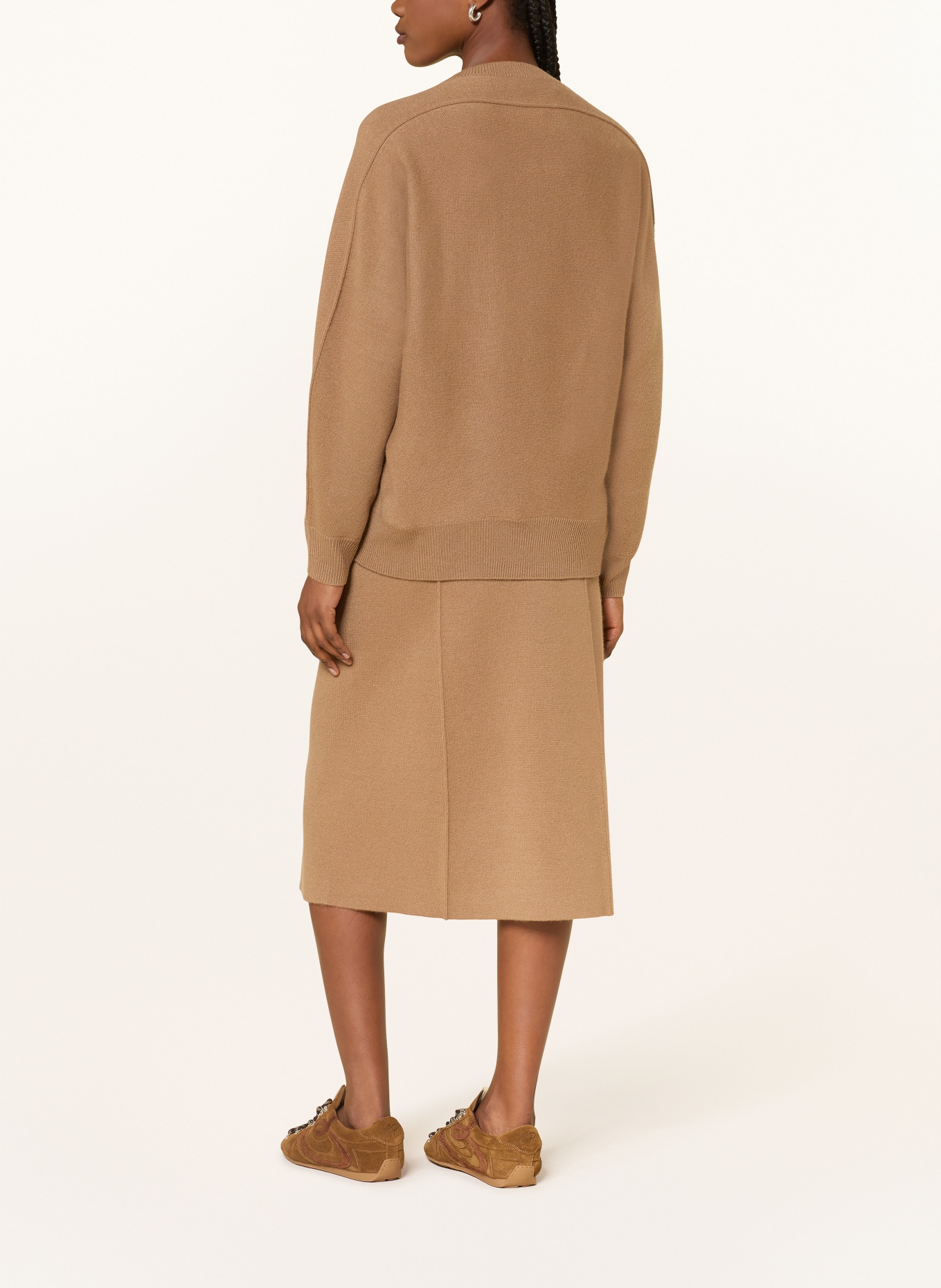 LISA YANG Kašmírový svetr: VELBLOUDÍ