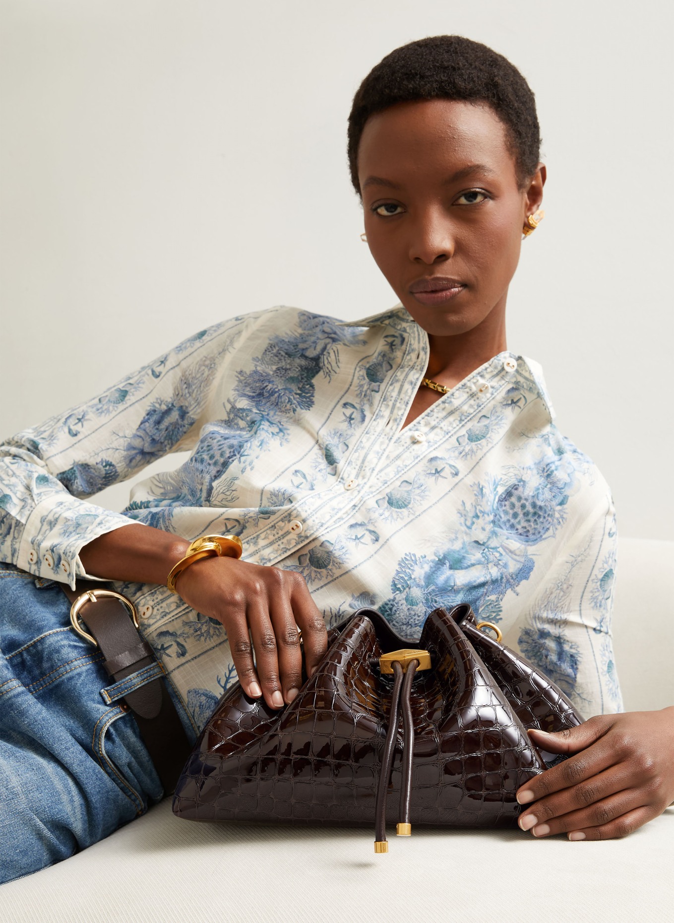 JIMMY CHOO Kabelka BON BON: TMAVĚ HNĚDÁ