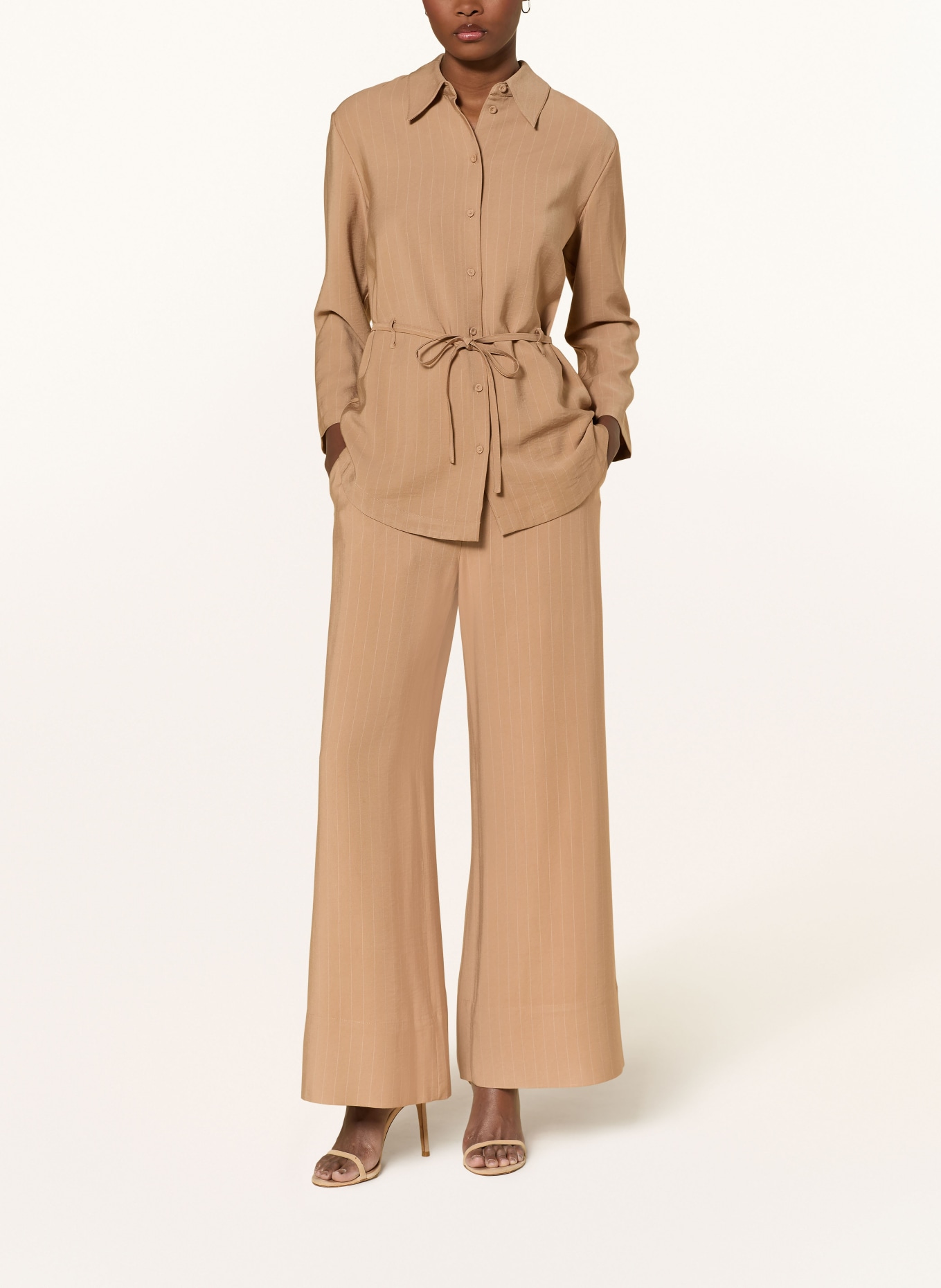 TIGER OF SWEDEN Spodnie z materiału typu marle ELLIS: CAMELOWY