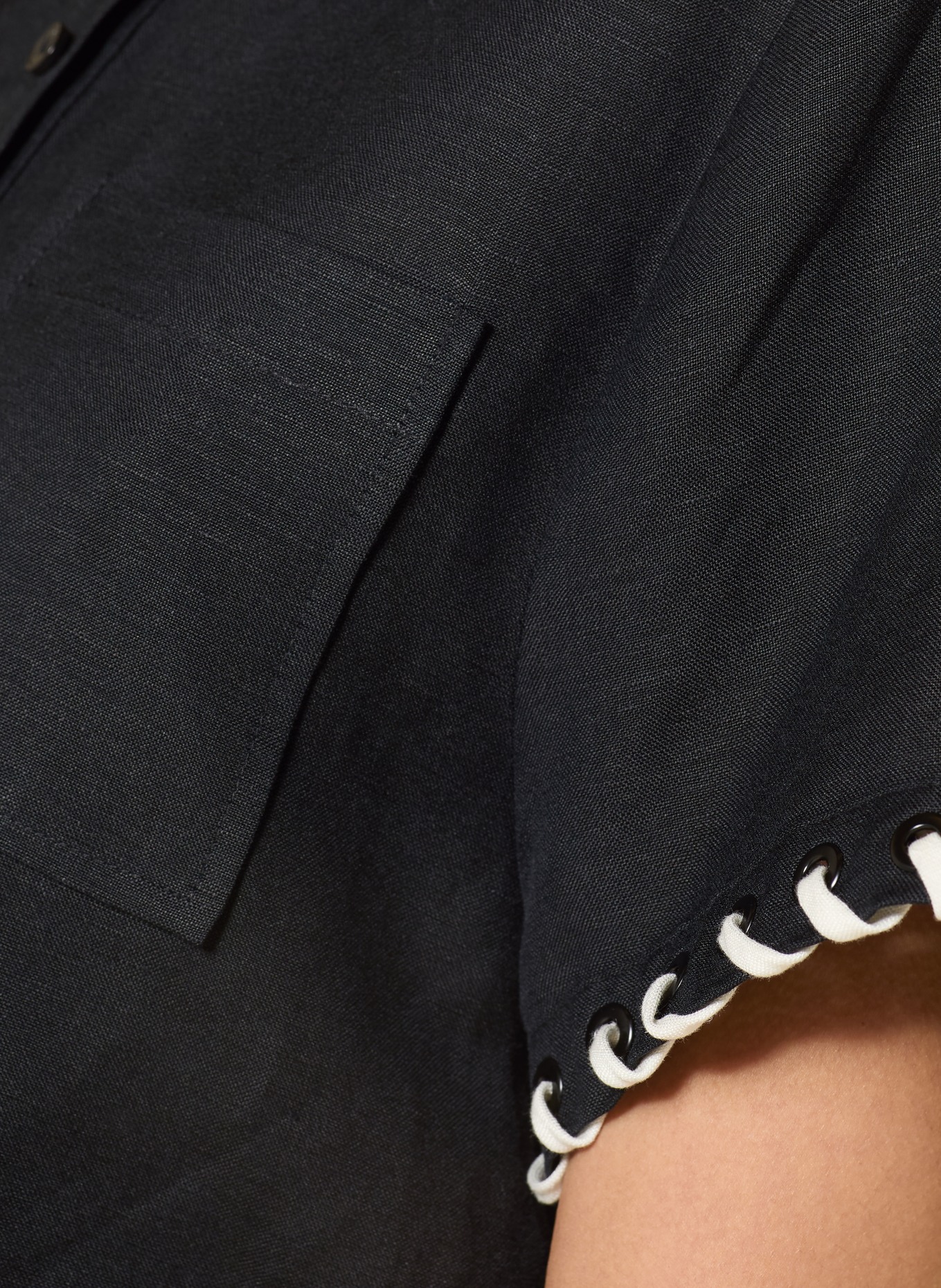 SIMKHAI AUGGIE cropped shirt blouse with linen: BLACK