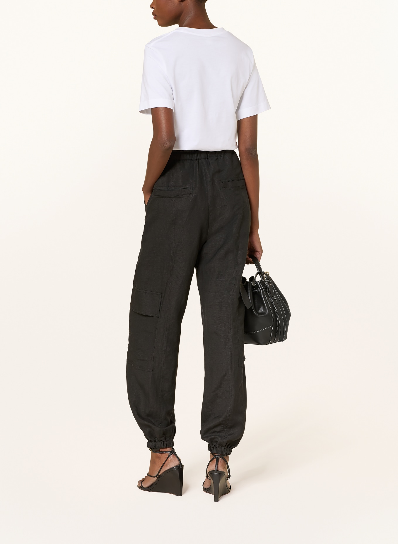 MRS & HUGS Nákladní kalhoty s popruhy: ČERNÁ