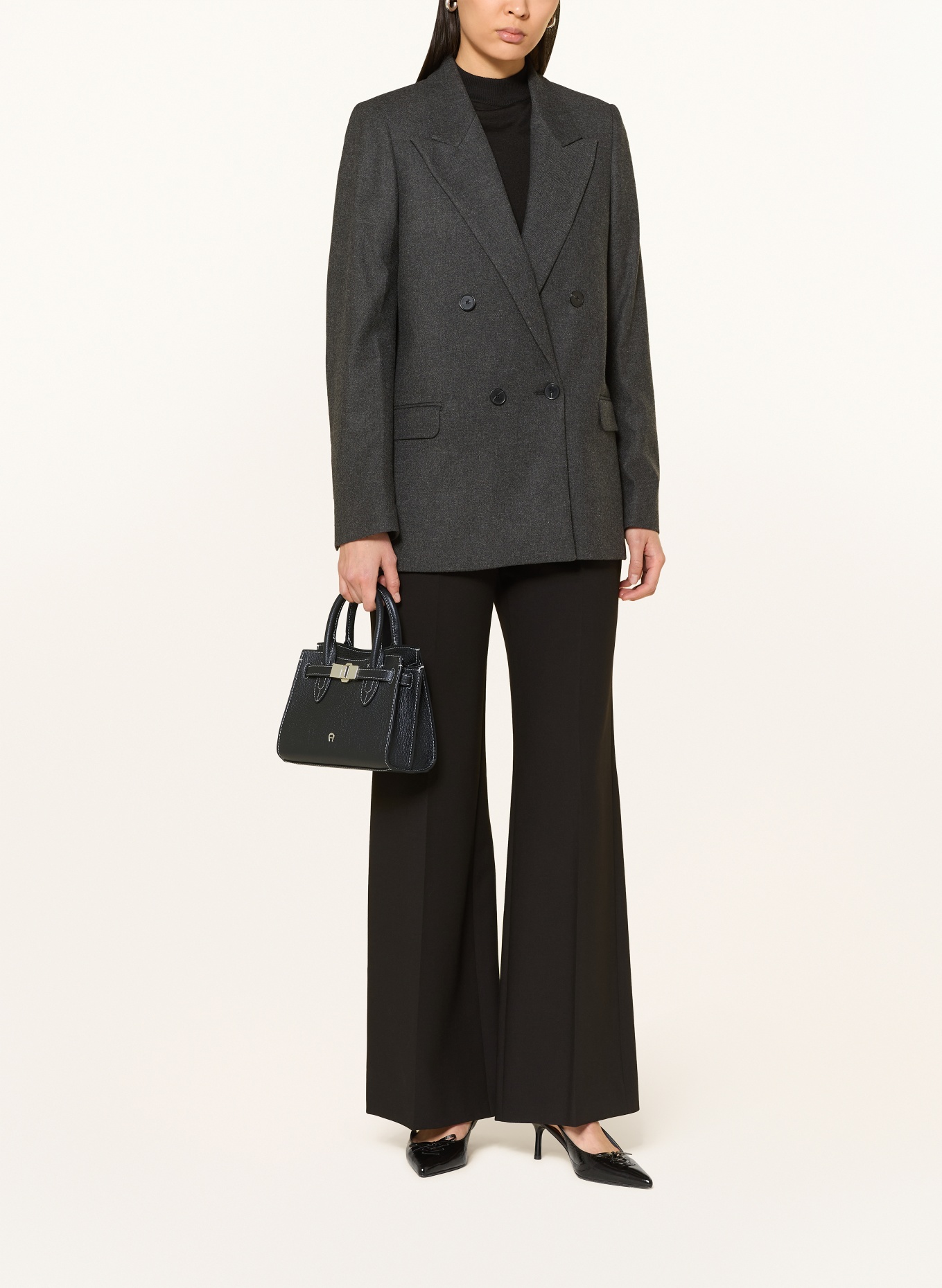 AIGNER Handtas FARAH SMALL: ZWART / GOUD