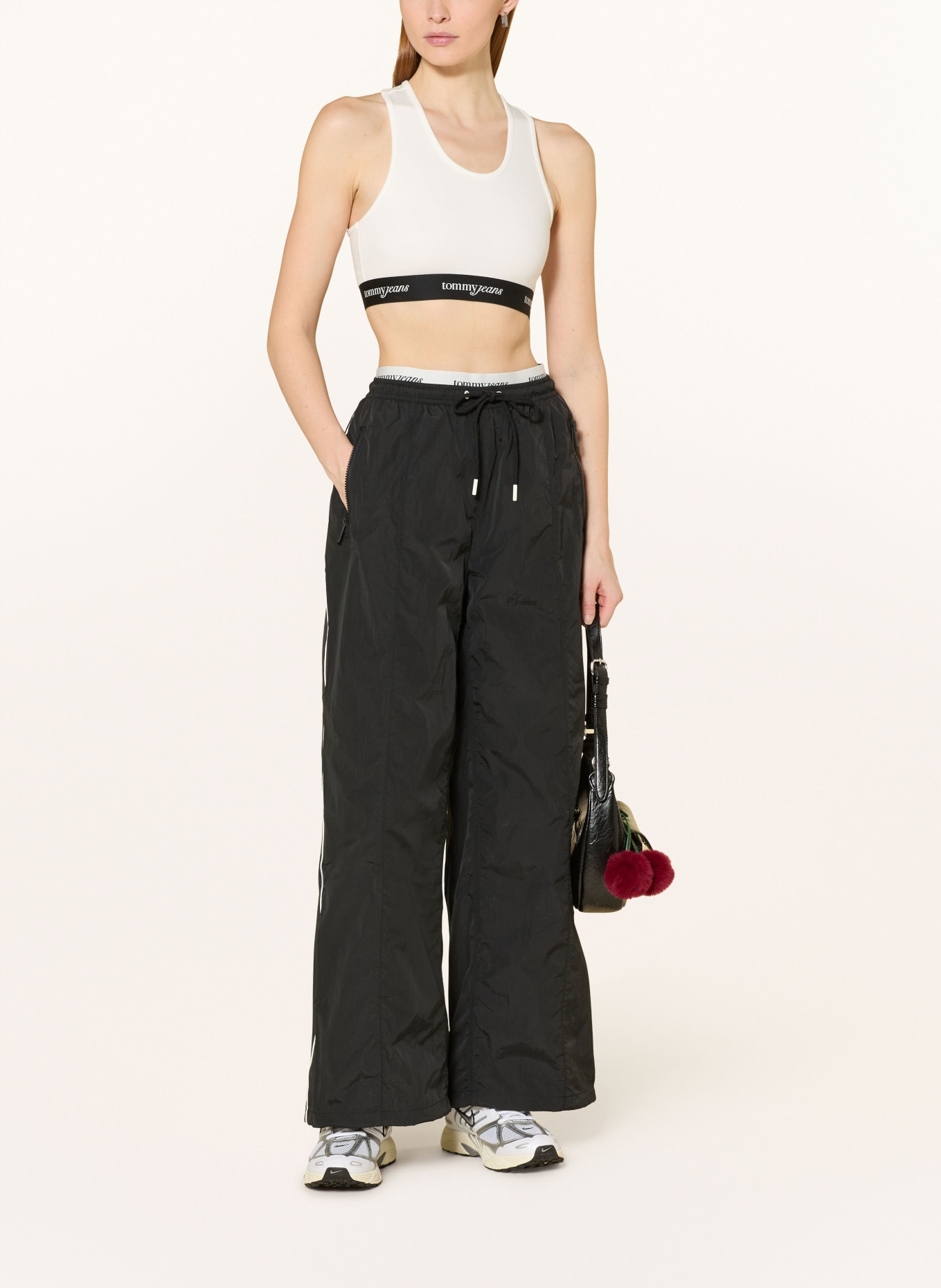 TOMMY JEANS Sport-BH: WEISS / SCHWARZ