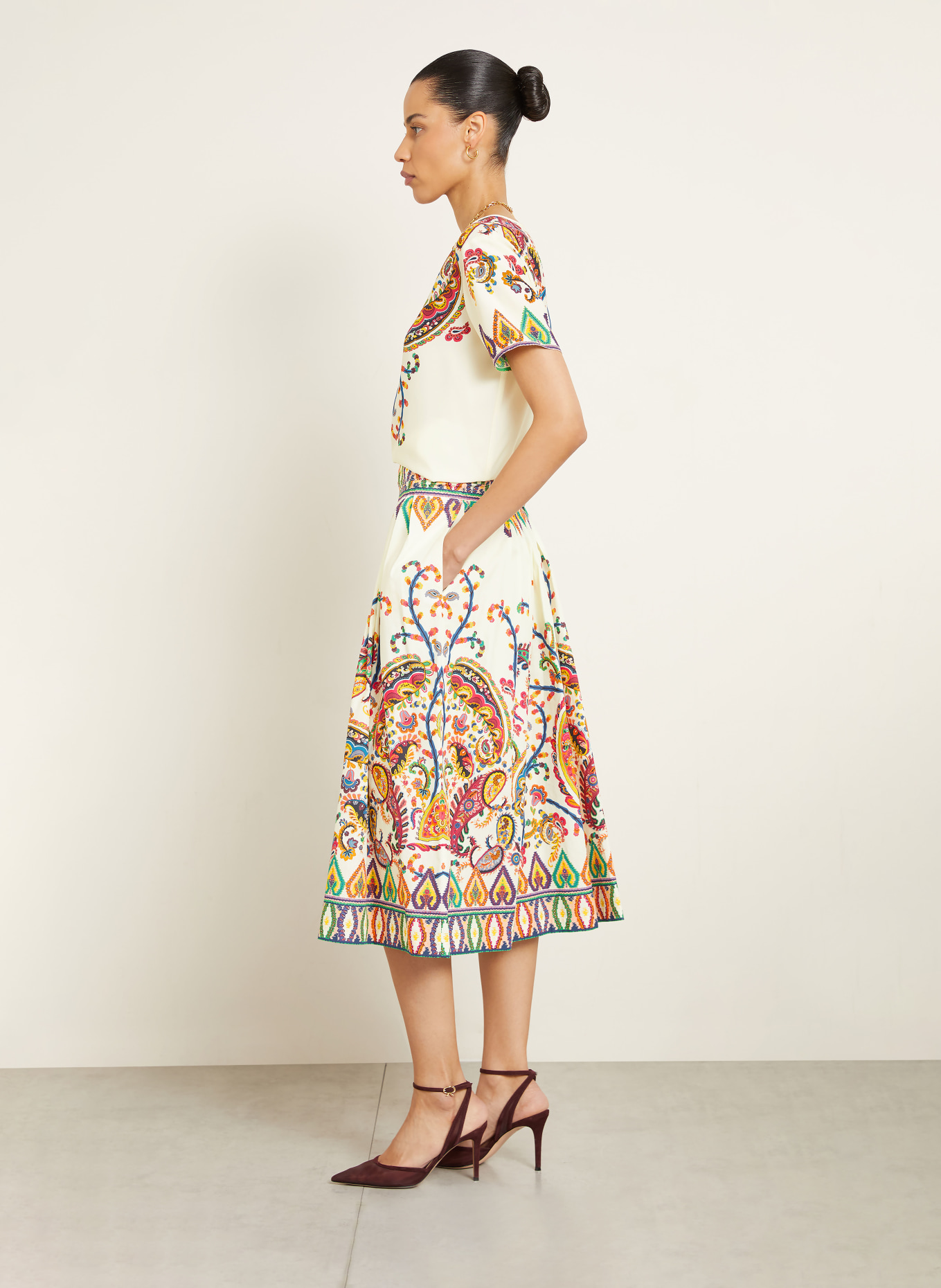 ETRO pleated skirt: ECRU / RED / BLUE