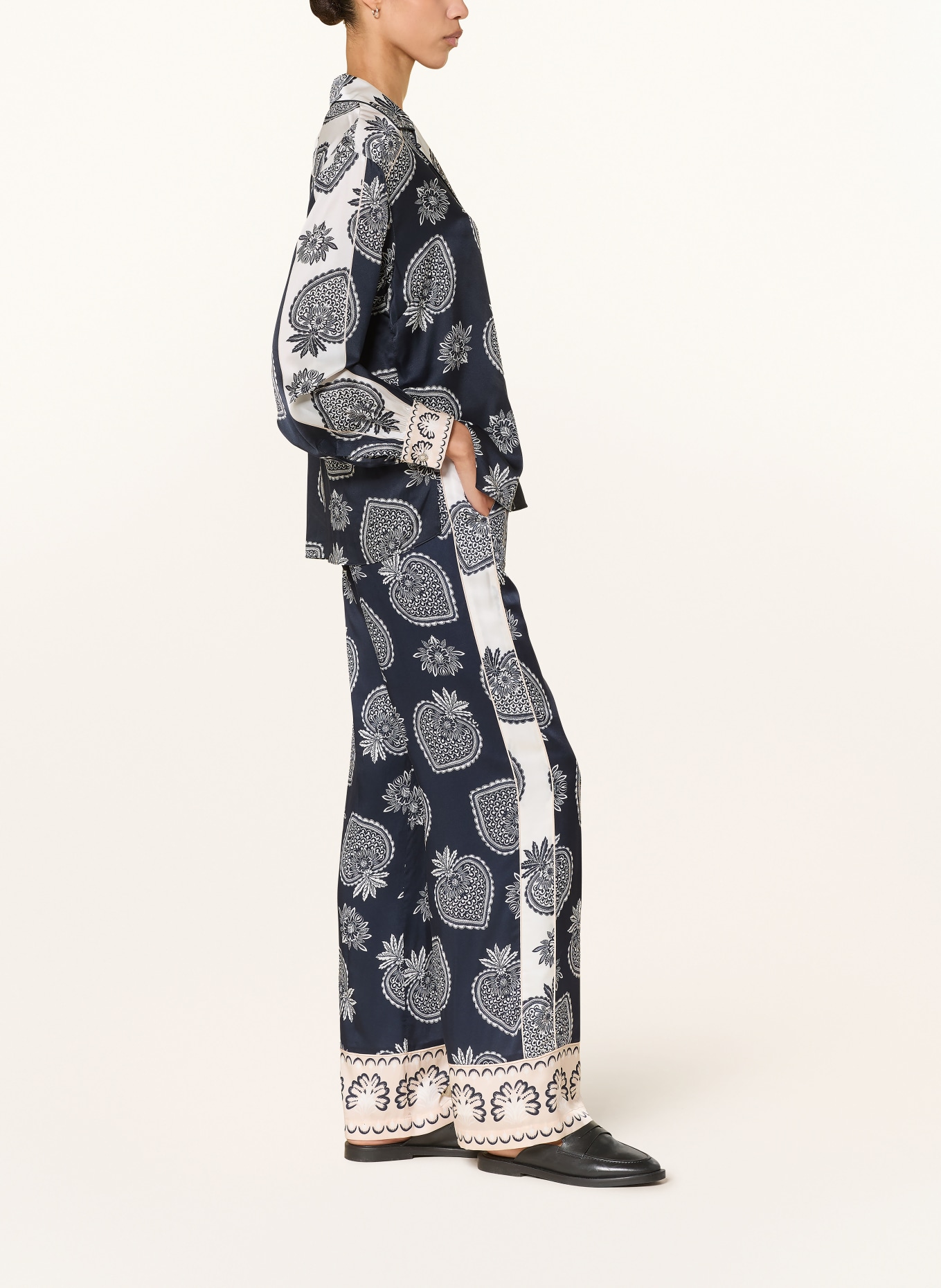 IVI collection Marlenehose mit Seide: SCHWARZ / WEISS