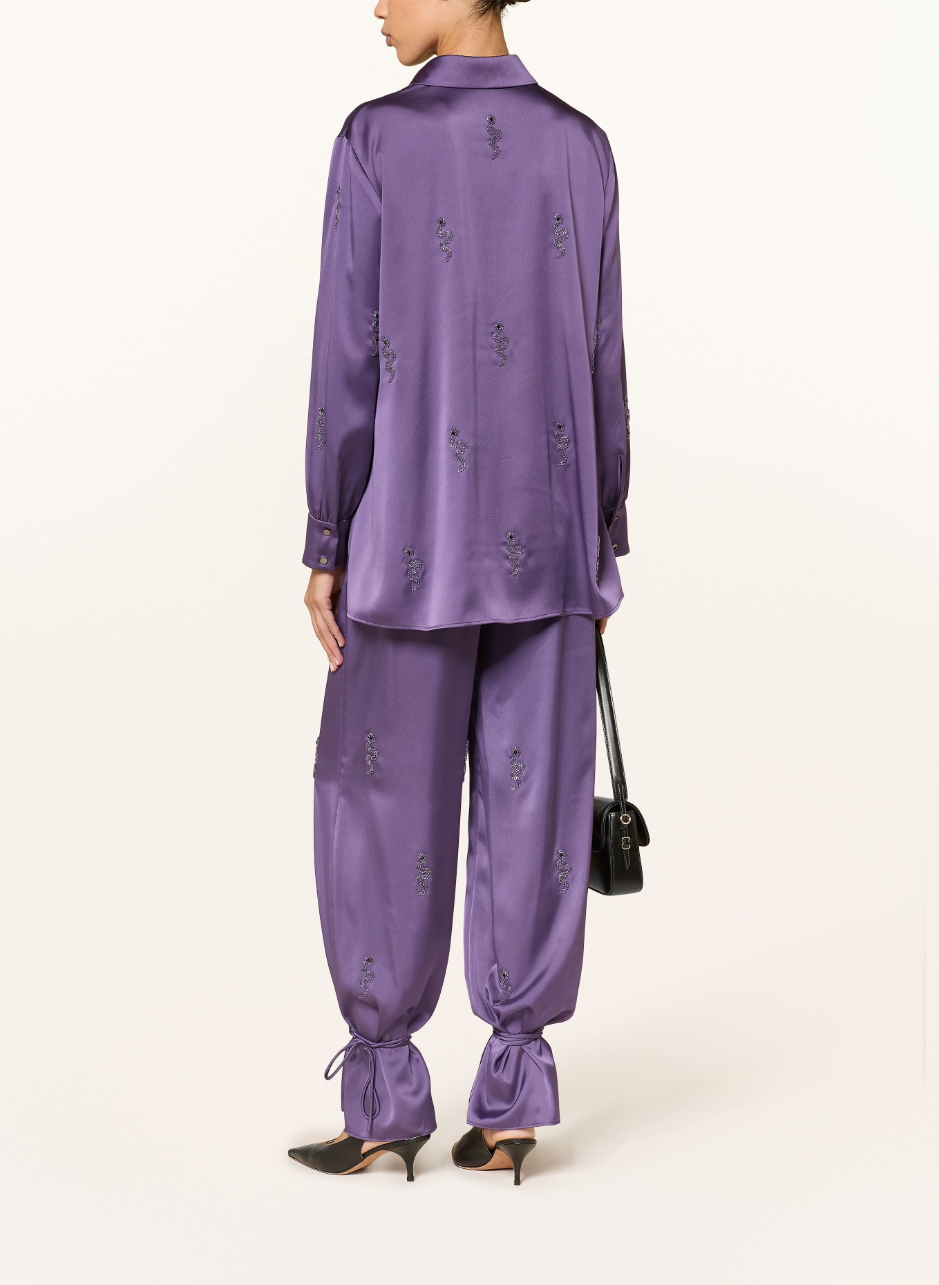 MARC CAIN Satijnen blouse met sierstenen: 744 mystical