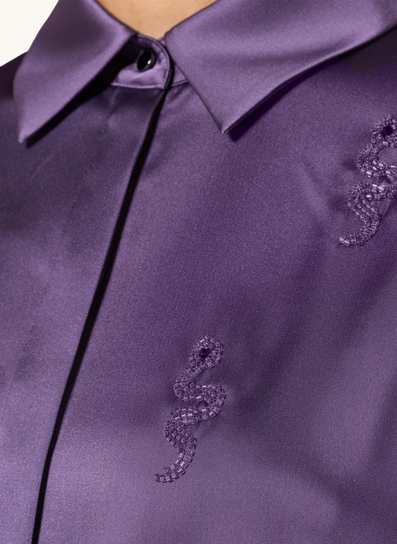 MARC CAIN Satijnen blouse met sierstenen: 744 mystical