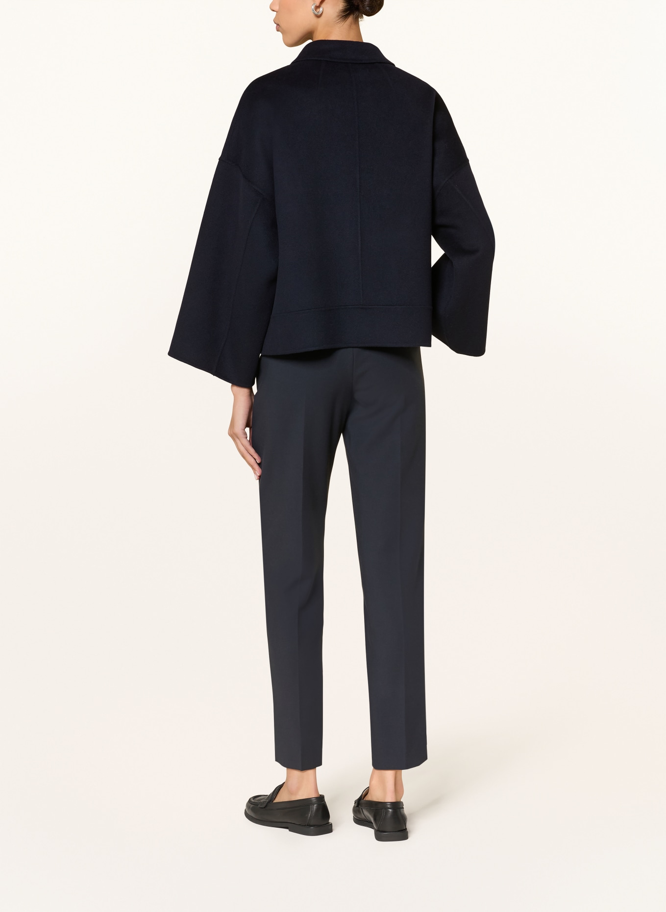 windsor. pants: DARK BLUE