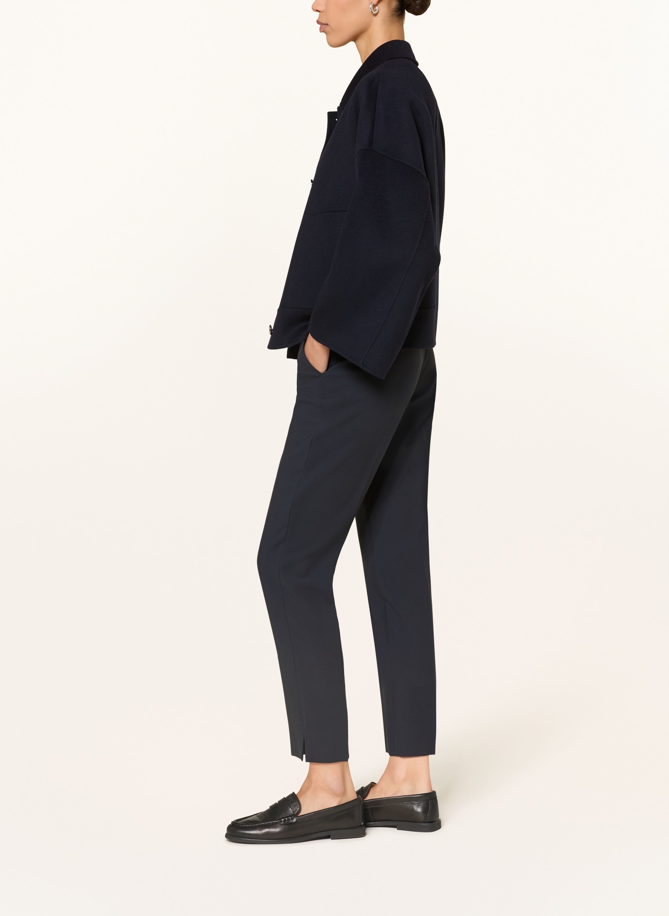 windsor. pants: DARK BLUE