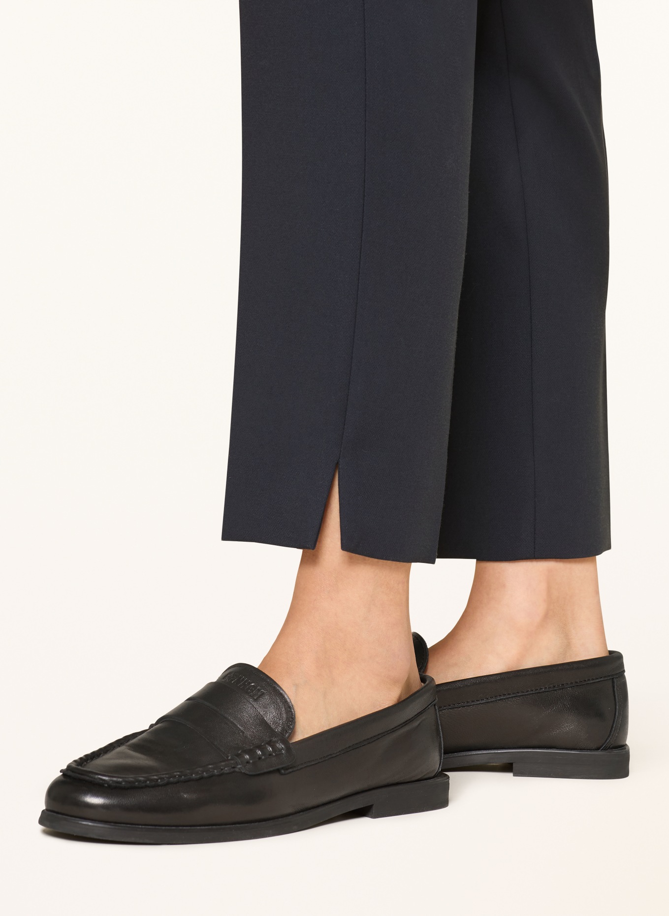 windsor. pants: DARK BLUE