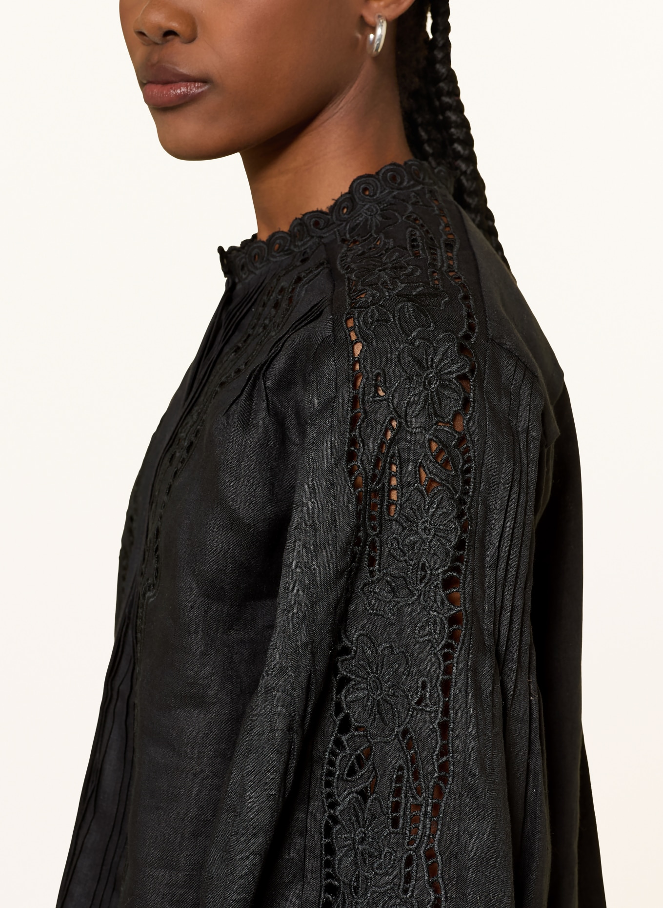 (THE MERCER) N.Y. Leinenbluse mit Lochspitze: SCHWARZ