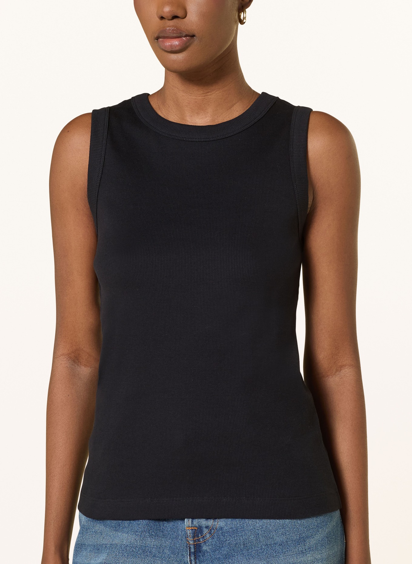 MRS & HUGS Top: ZWART