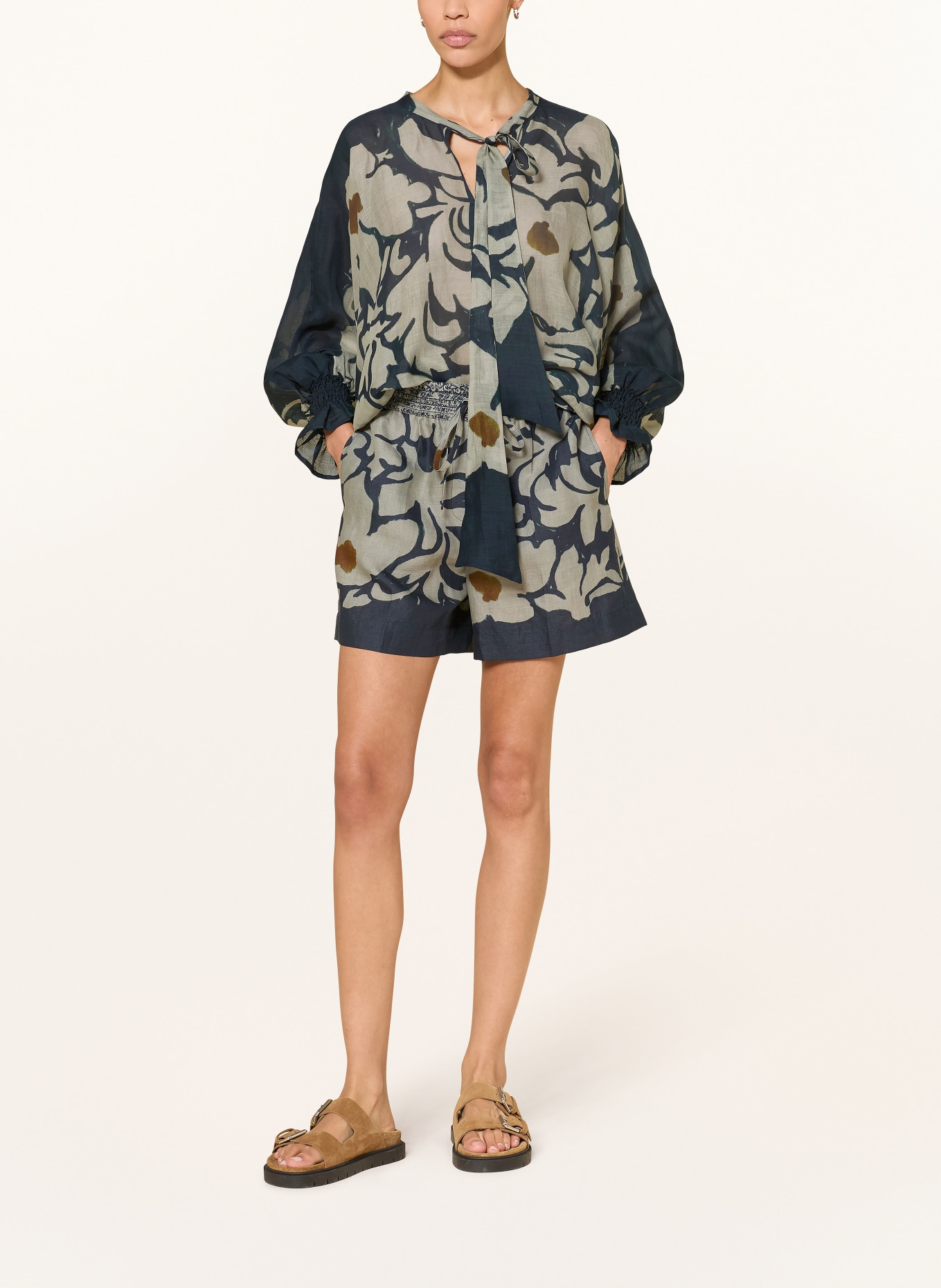 LUISA CERANO Shorts: HELLGRÜN / DUNKELORANGE / BLAU