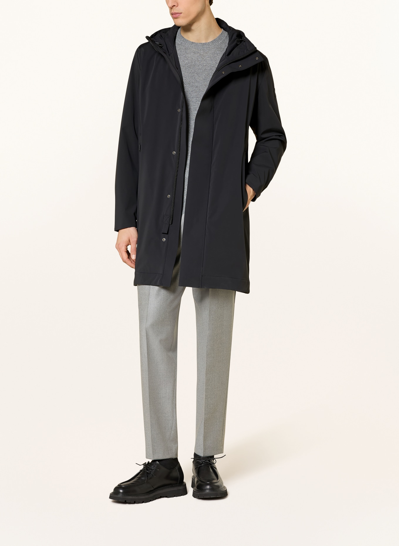 STRELLSON parka: ČERNÁ