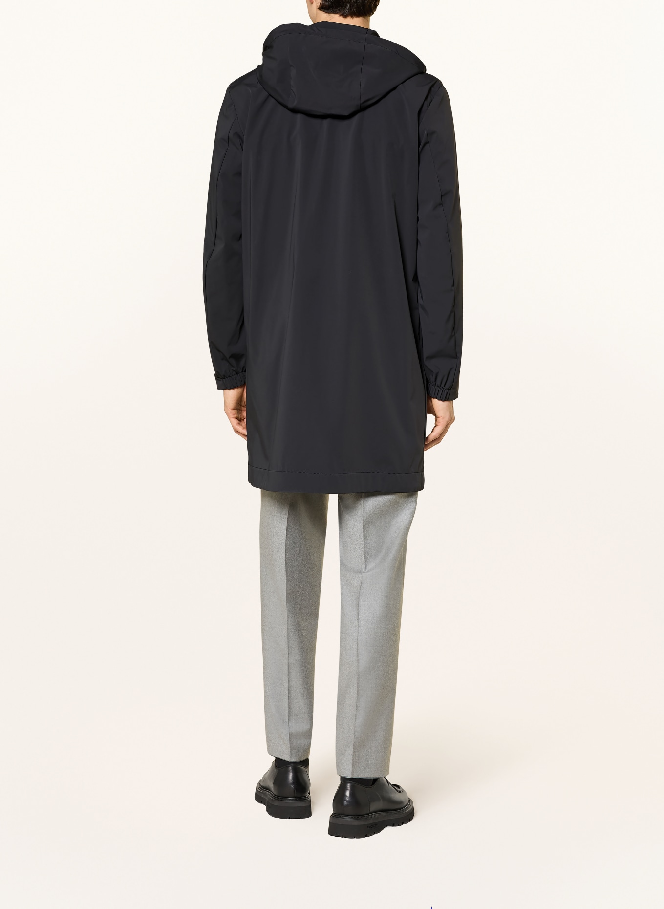 STRELLSON parka: ČERNÁ