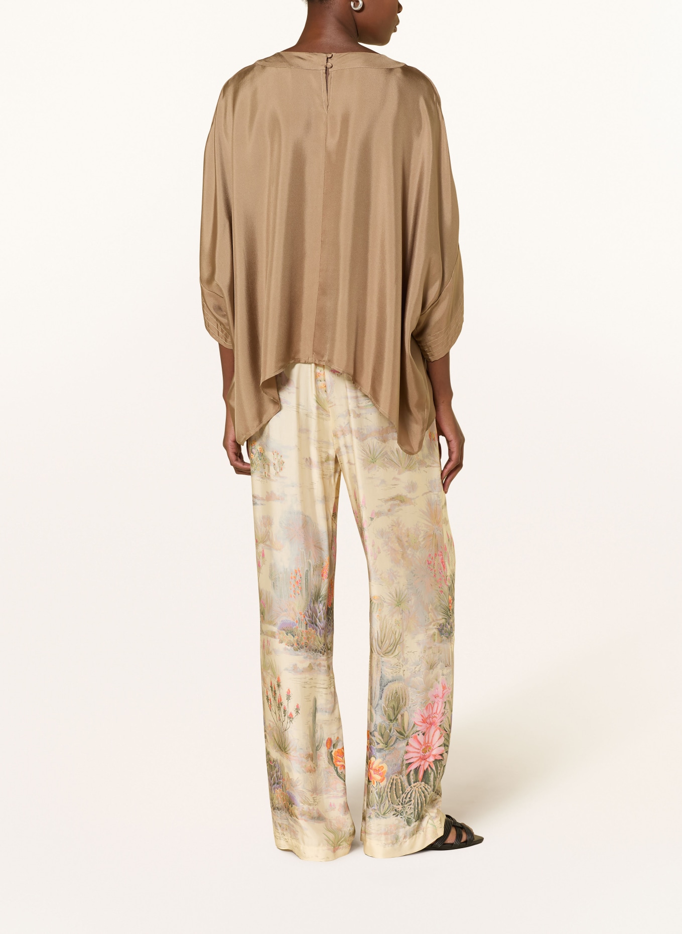 RIANI Hedvábná halenka: SVĚTLE HNĚDÁ