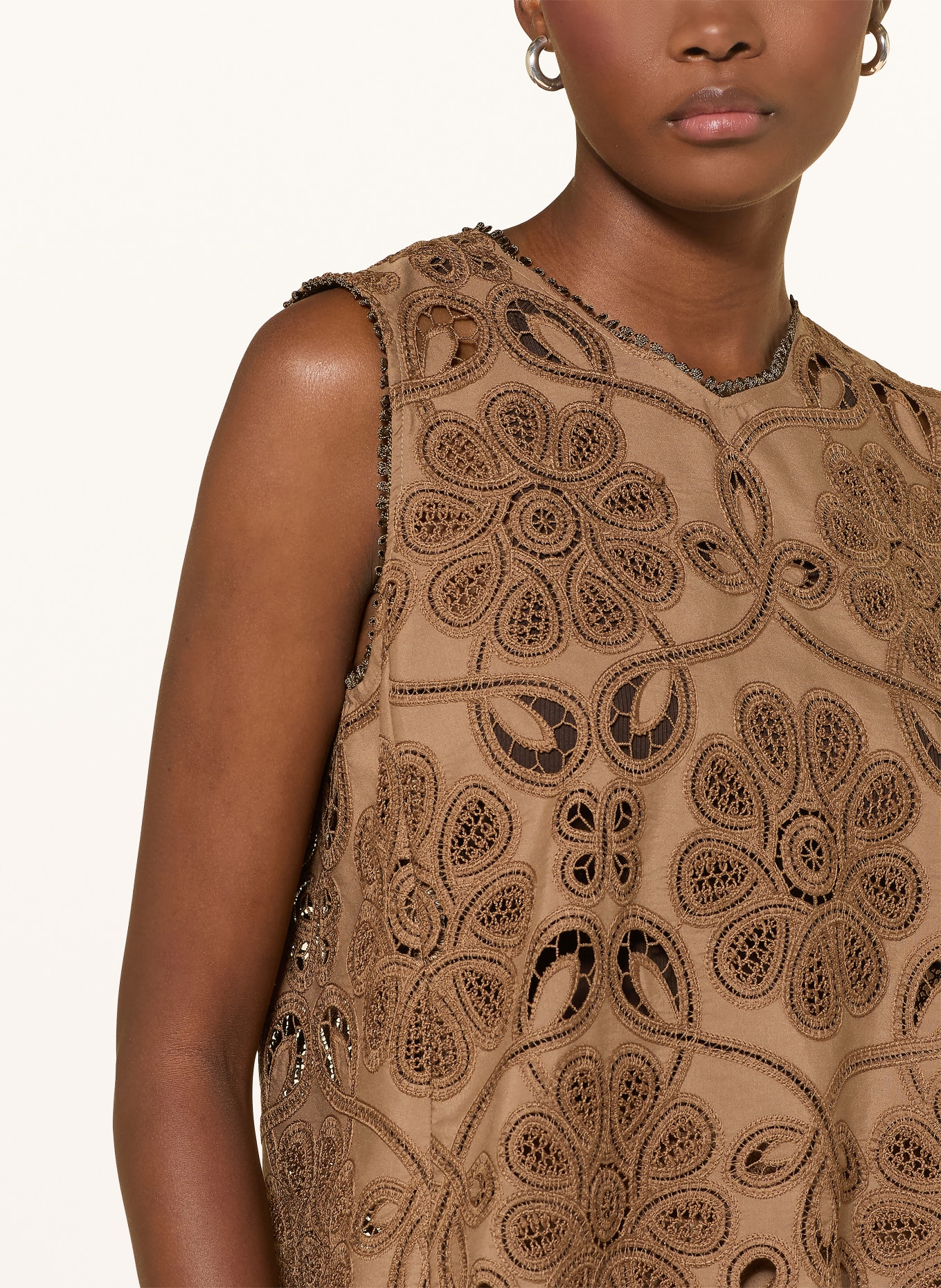 RIANI Lace-up top: BROWN