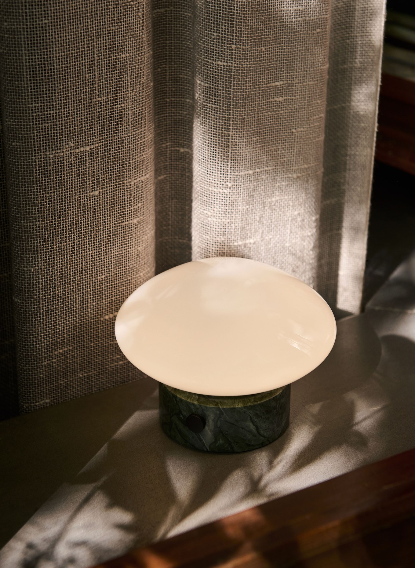 &Tradition MIST AP21 table lamp: GREEN