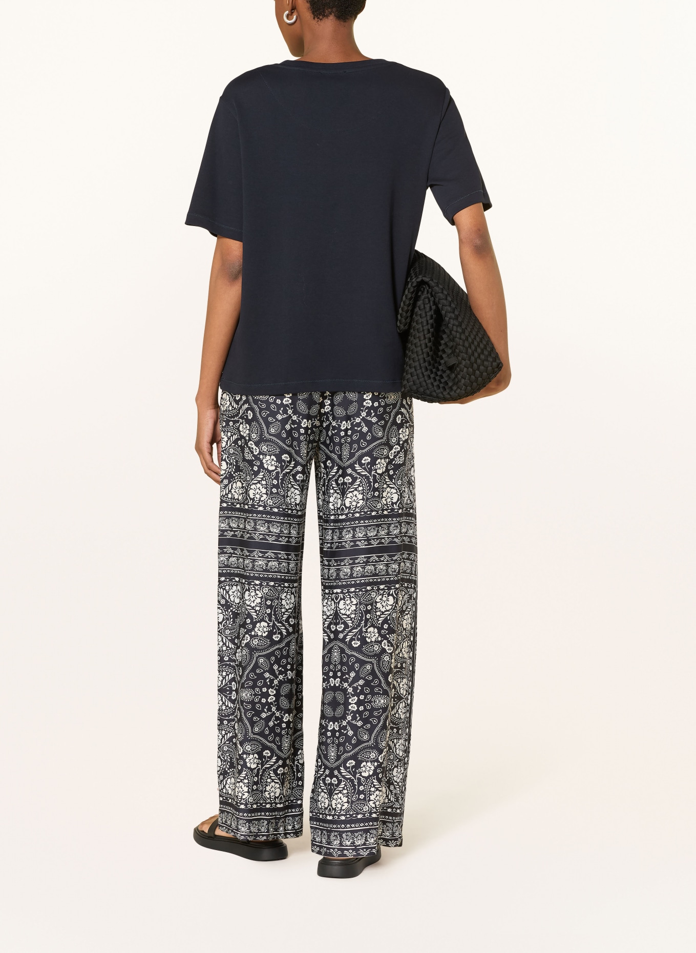 Smith & Soul kalhoty: TMAVĚ MODRÁ / BÍLÁ