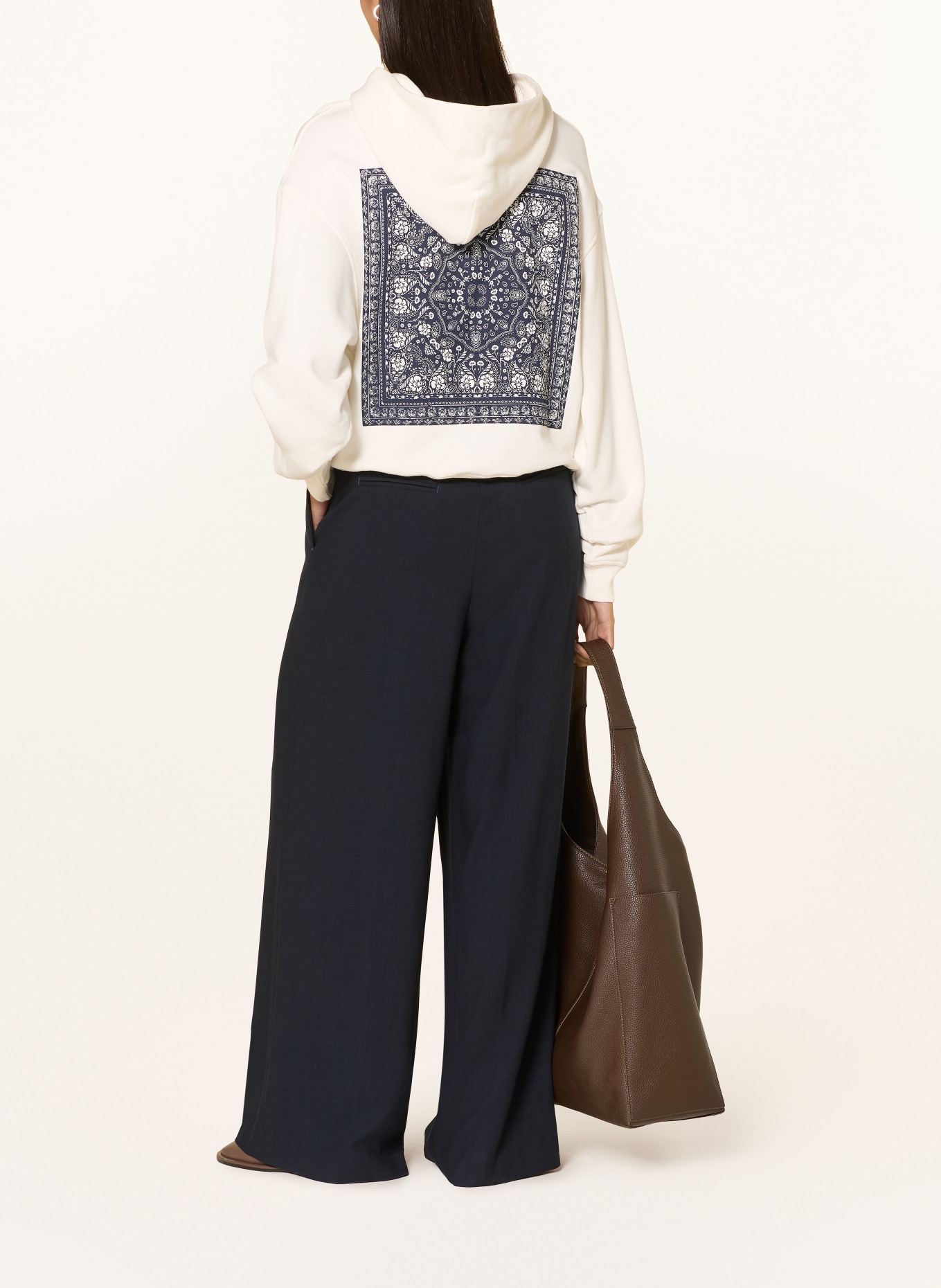 Smith & Soul hoodie: CREAM / DARK BLUE