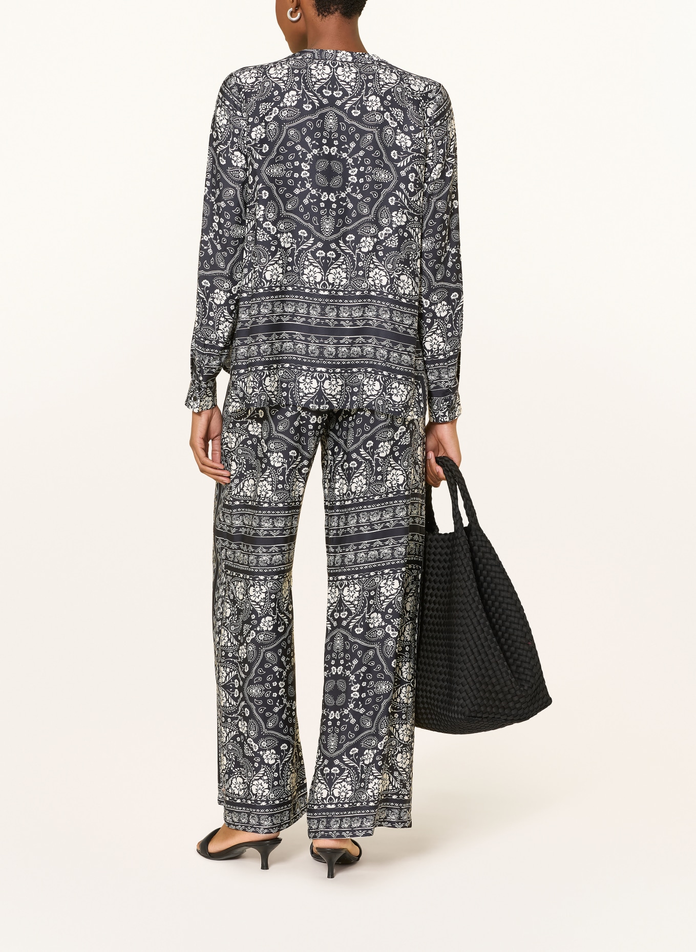 Smith & Soul blůza: TMAVĚ MODRÁ / BÍLÁ