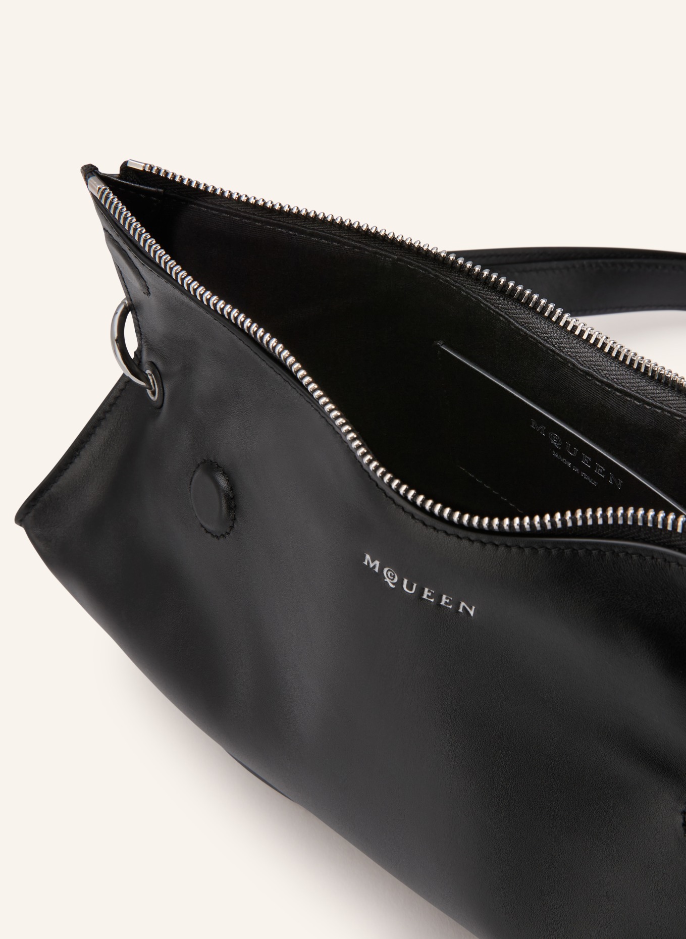 McQUEEN Sprzęgło MANTA: CZARNY