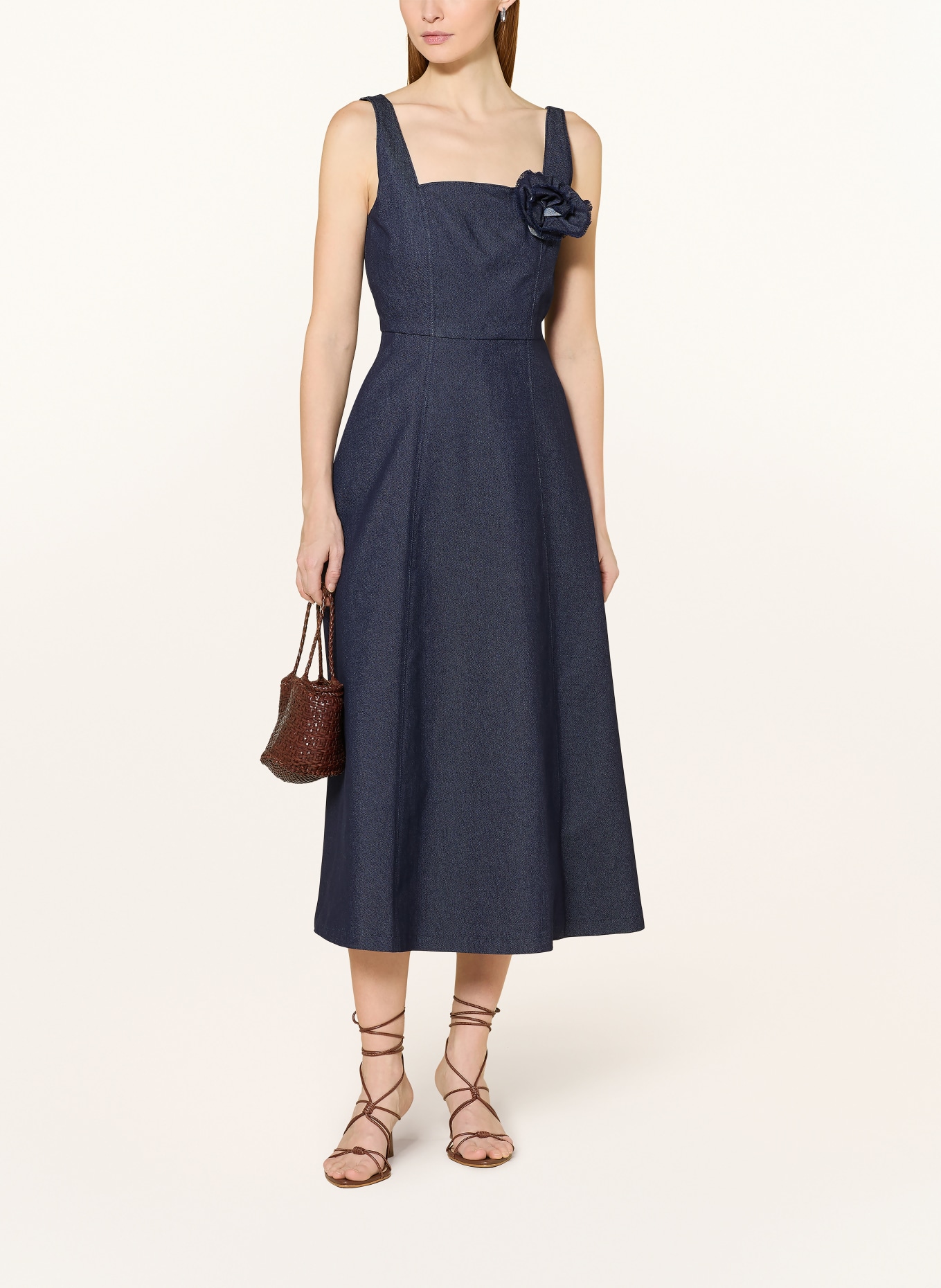 SWING džínové šaty: TMAVĚ MODRÁ