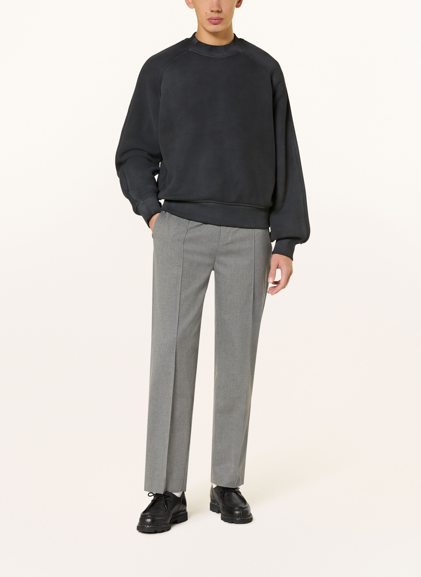 about:blank Sweatshirt: SCHWARZ