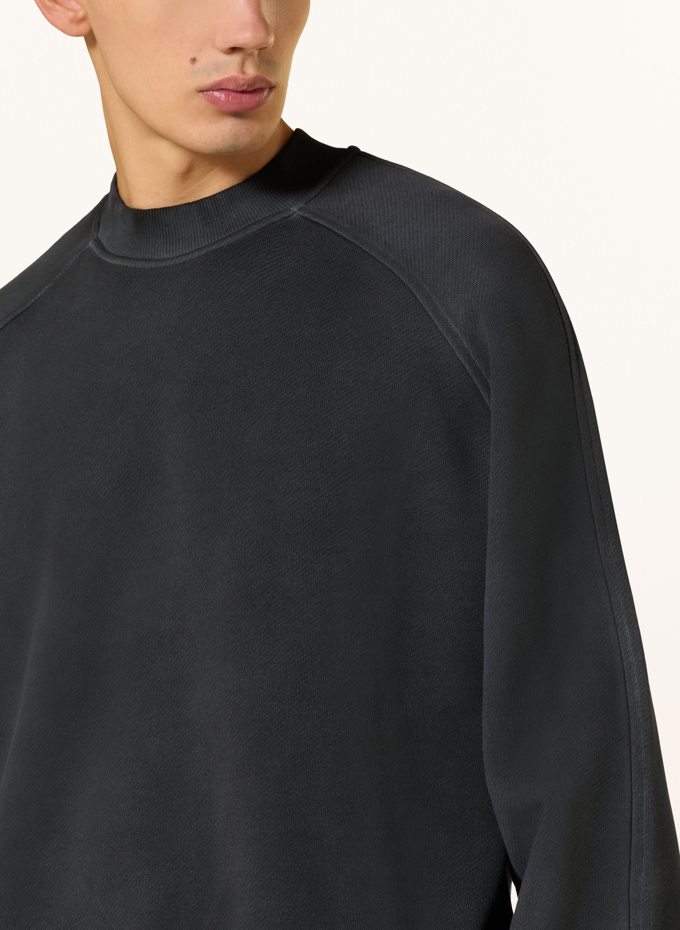 about:blank Sweatshirt: SCHWARZ