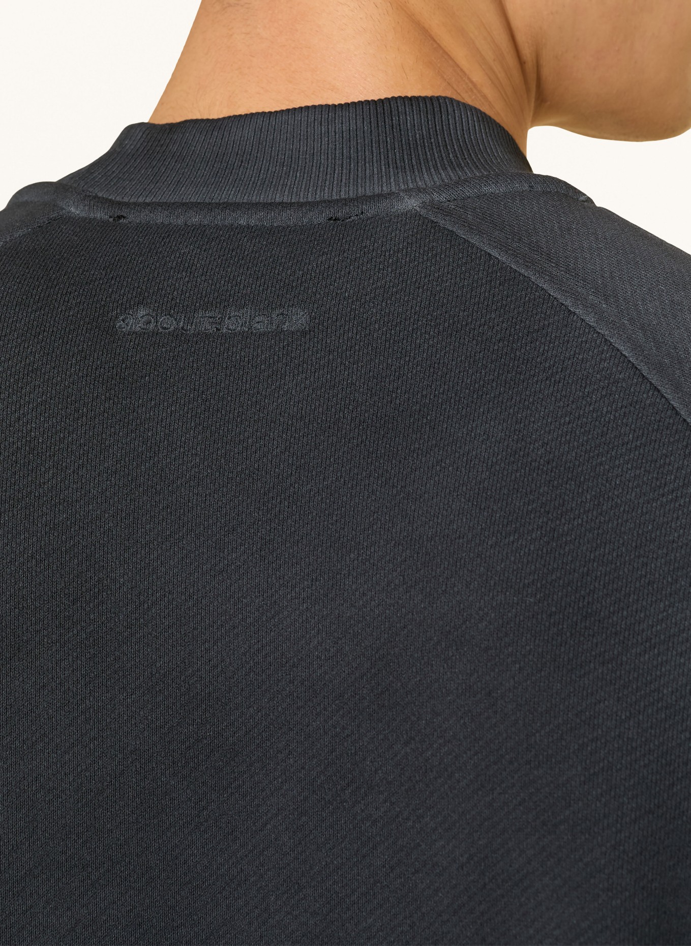 about:blank Sweatshirt: SCHWARZ