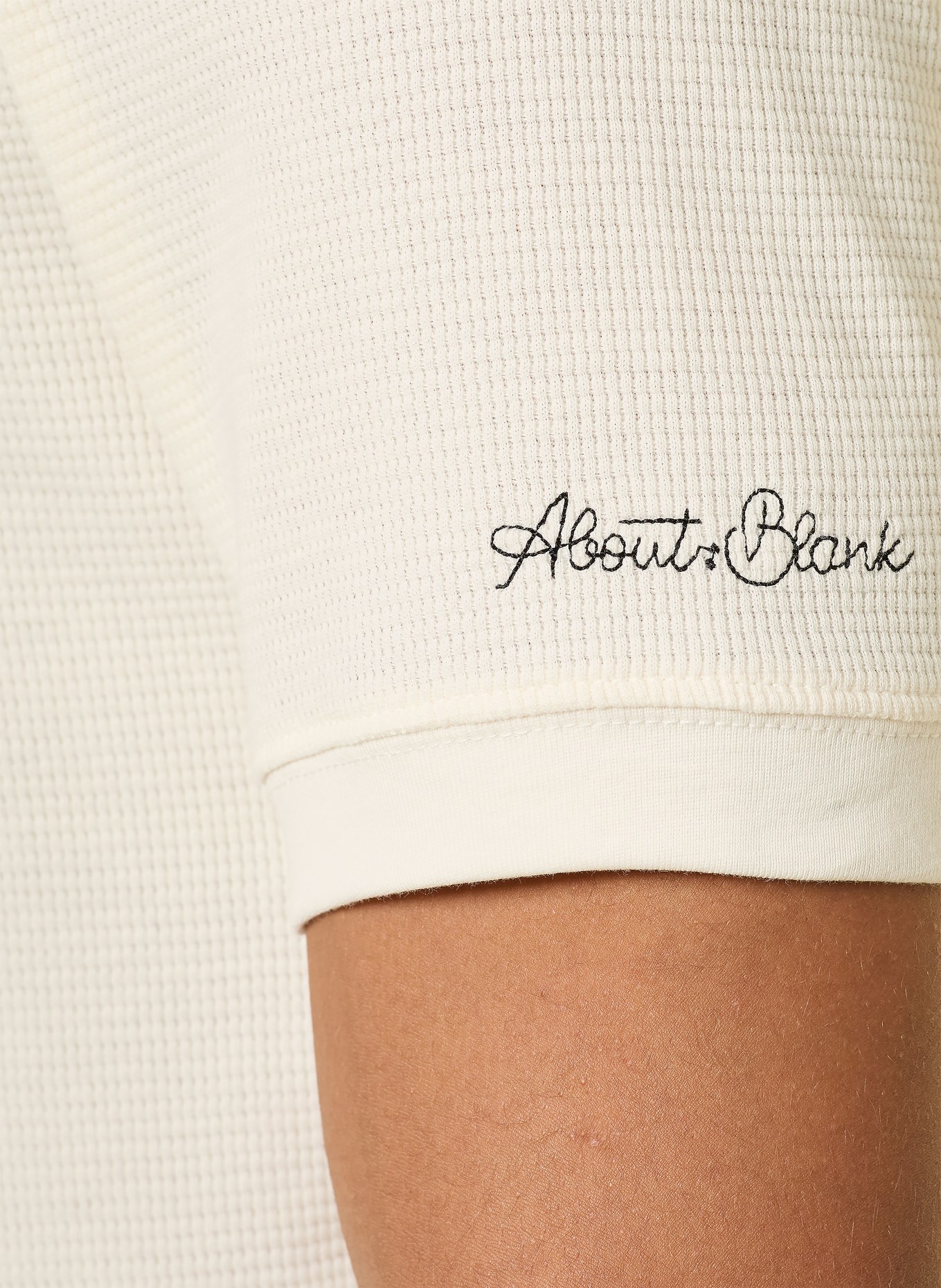 about:blank T-Shirt: ECRU