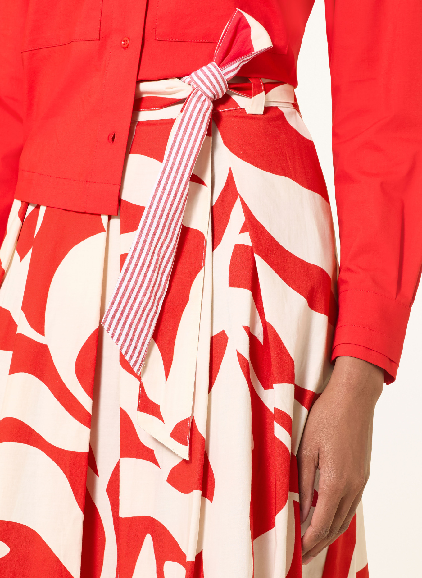 MORE & MORE Faltenrock: ROT / CREME