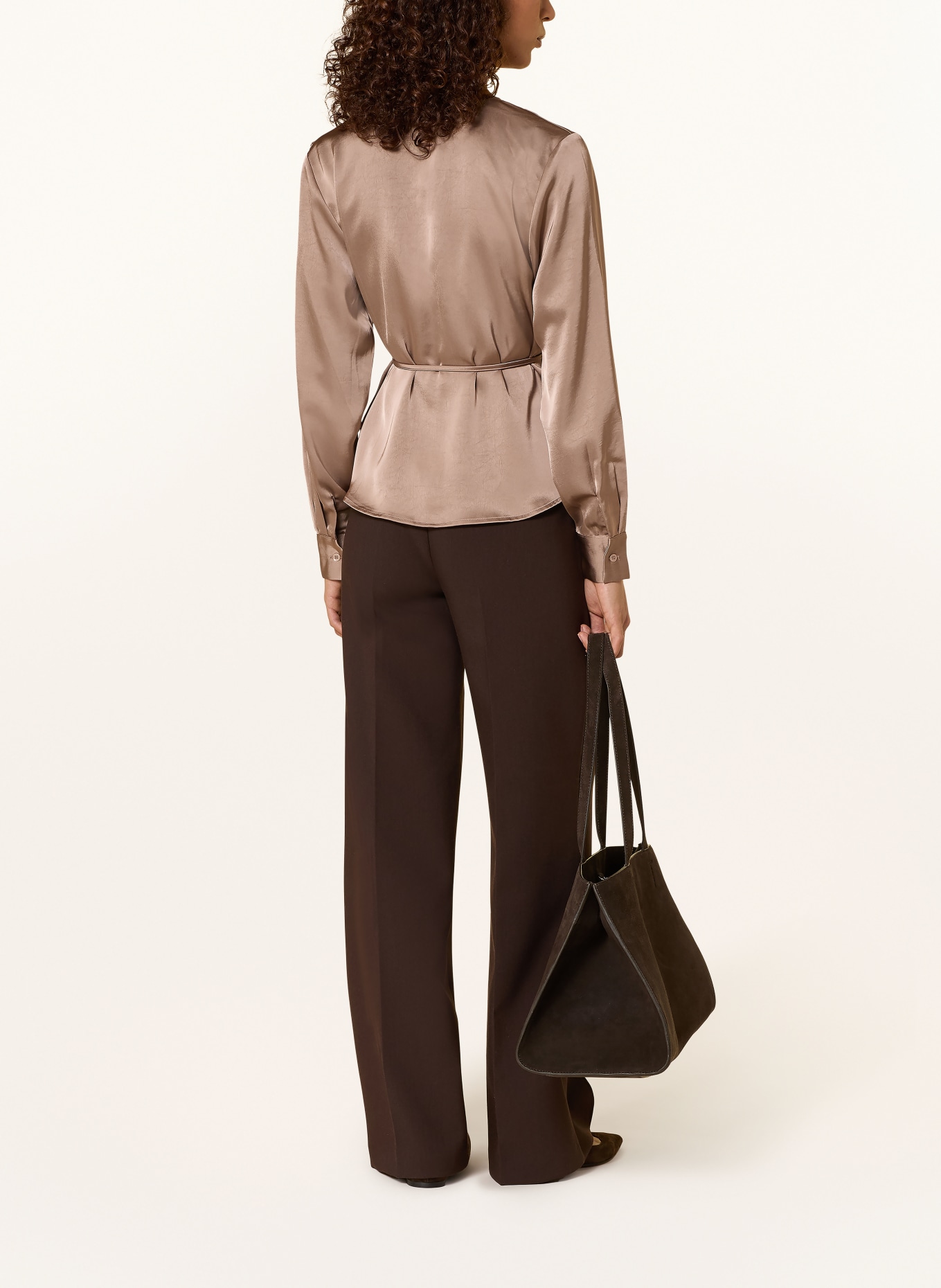 NEO NOIR Wickelbluse CAPRINA aus Satin: TAUPE