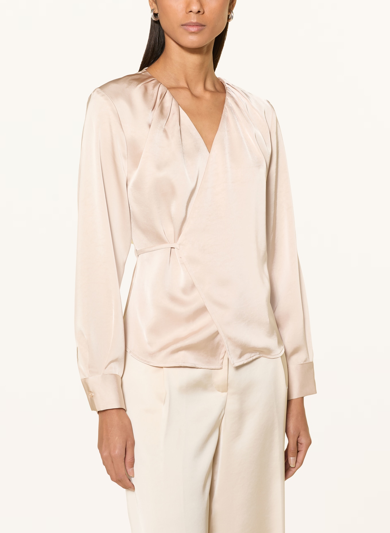 NEO NOIR CAPRINA wrap blouse in satin: BEIGE