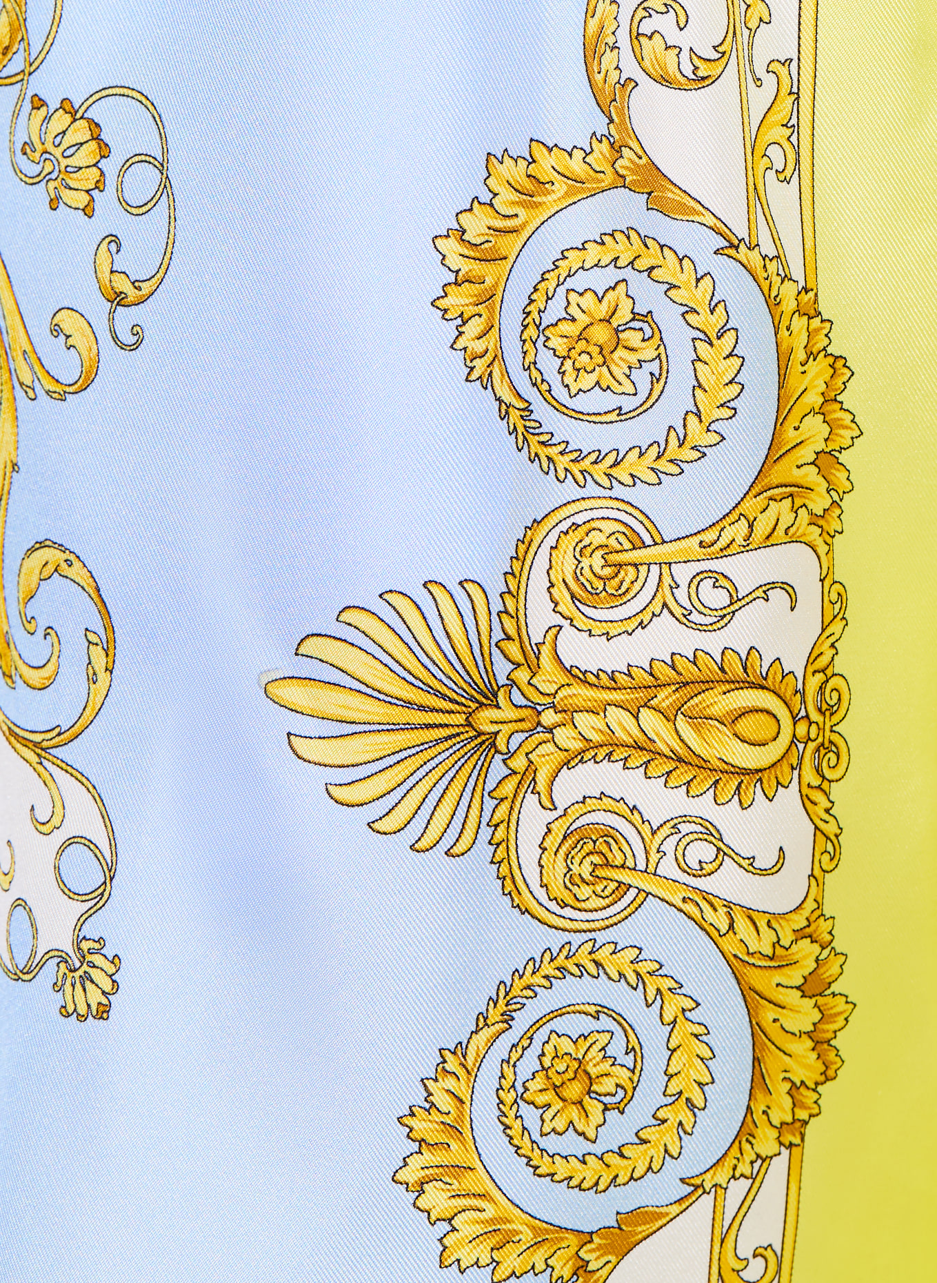 VERSACE Seidenshorts: HELLBLAU / ECRU / GELB