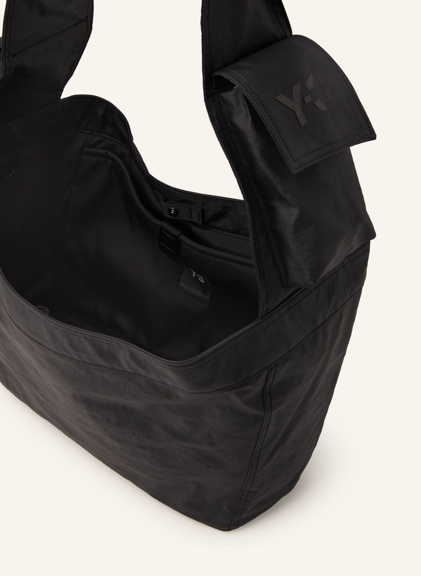 Y-3 Shopper NEWSPAPER: SCHWARZ