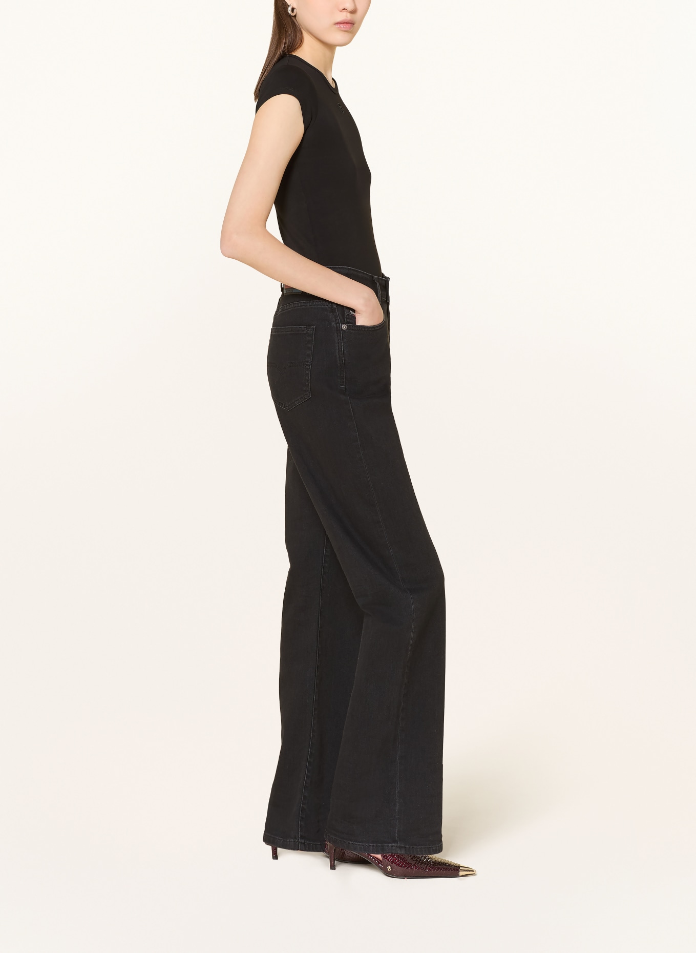 DIESEL Straight Jeans 1971 D-SENT: 02