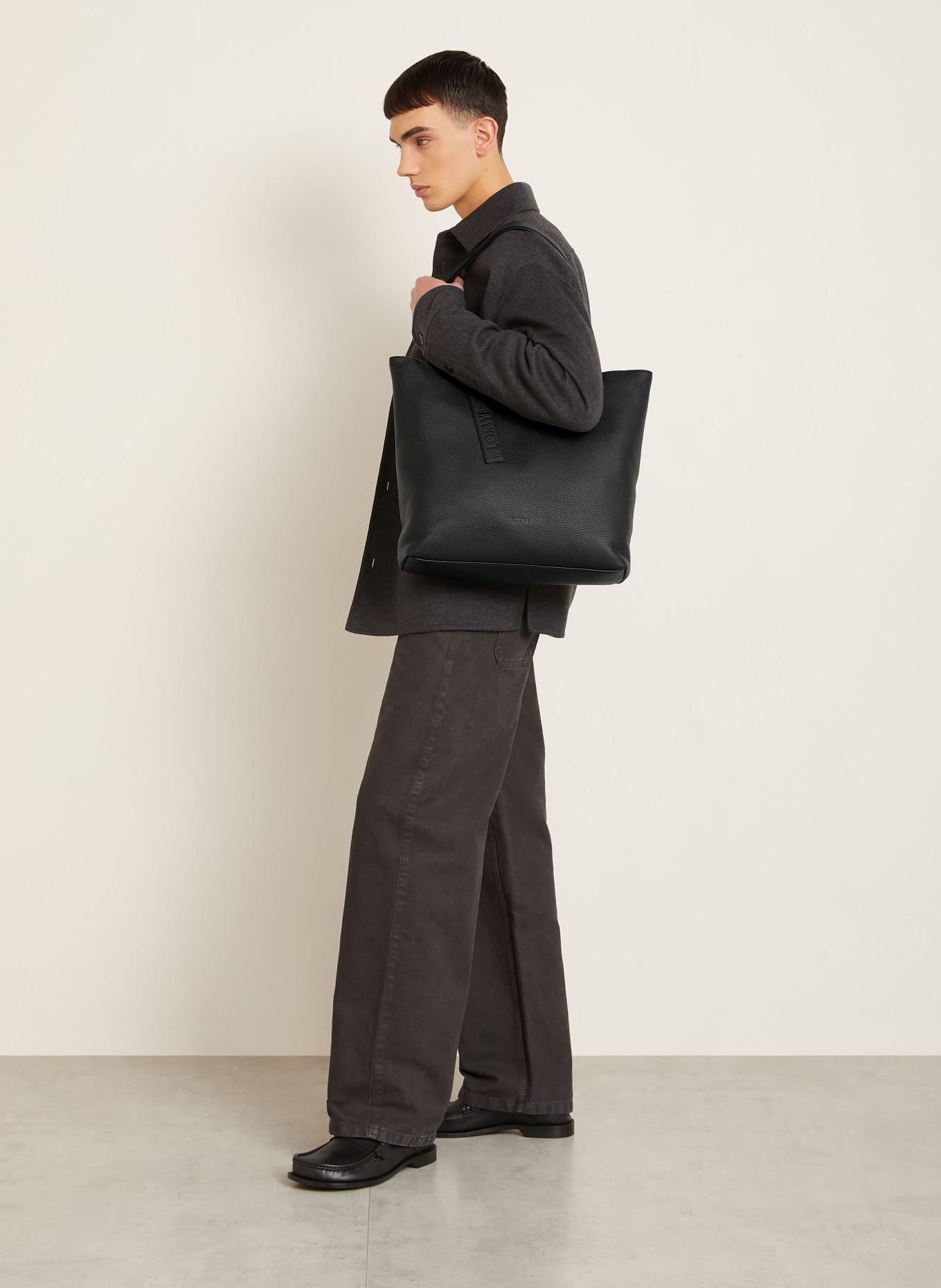 LOEWE shopper: ZWART