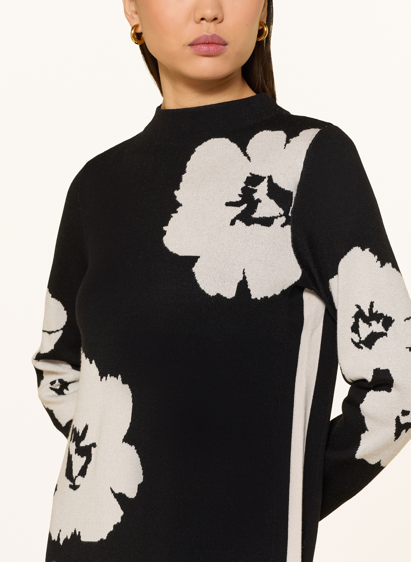 Betty Barclay Strickkleid: SCHWARZ / HELLGRAU