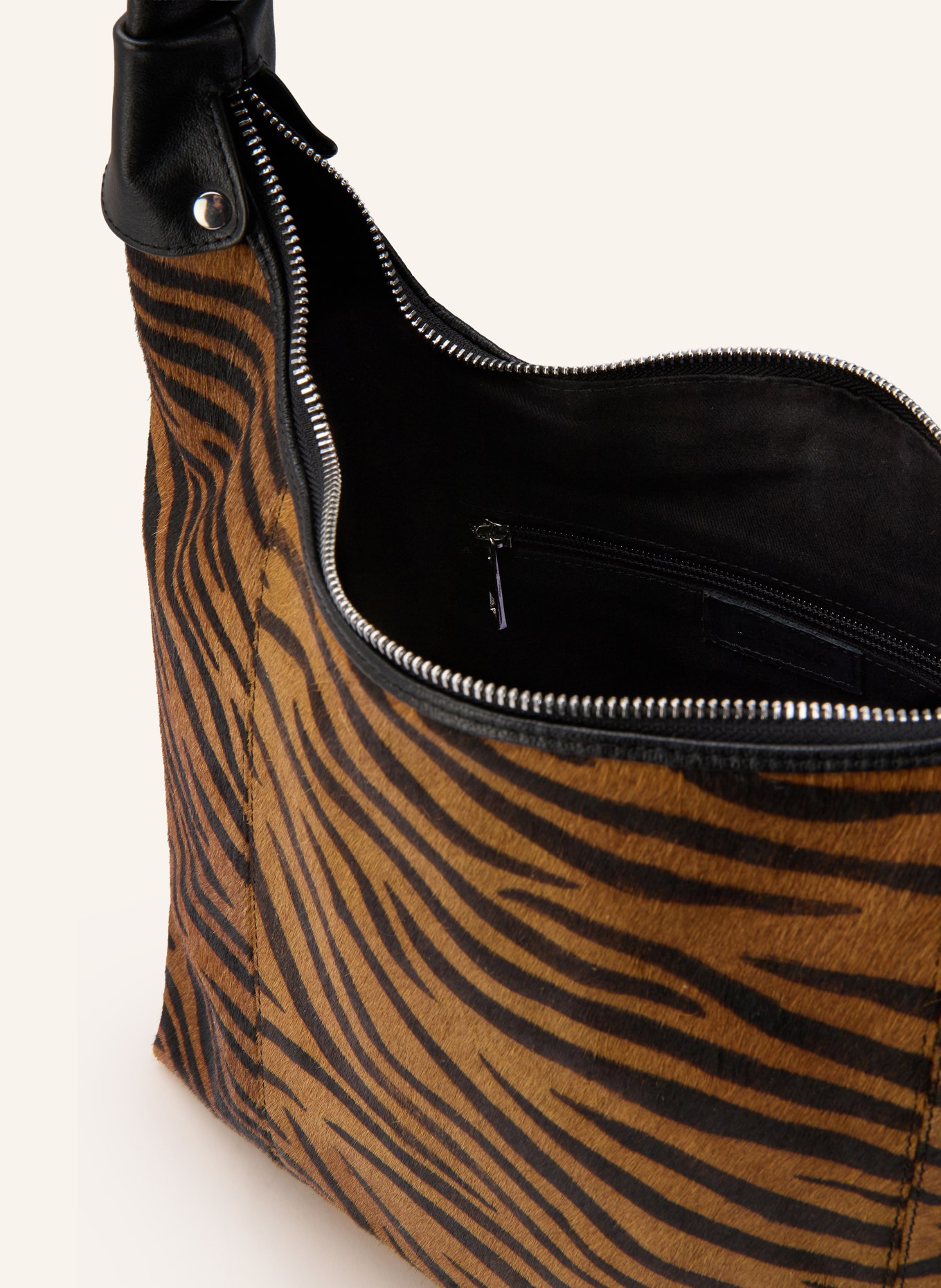 NÚNOO BIG DANDY drawstring bag: COGNAC / BLACK