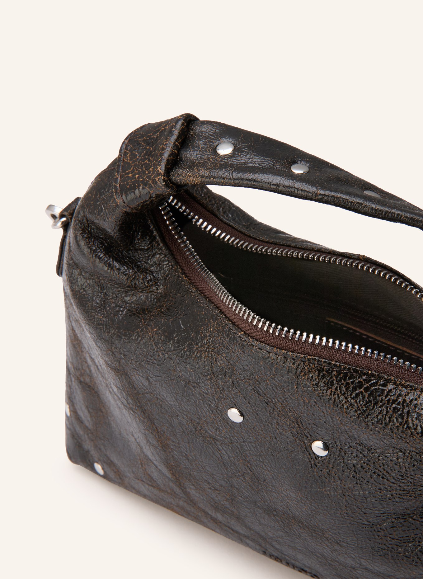 NÚNOO DANDY PÉLÉ handbag with studs: BLACK / LIGHT BROWN