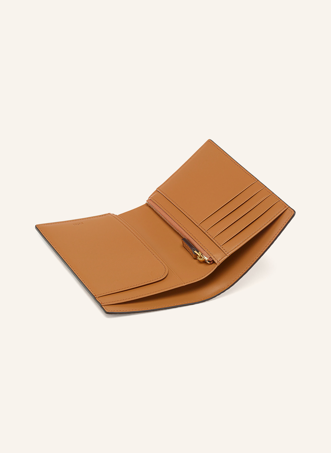 MCM Passport case OTTOMAR: COGNAC