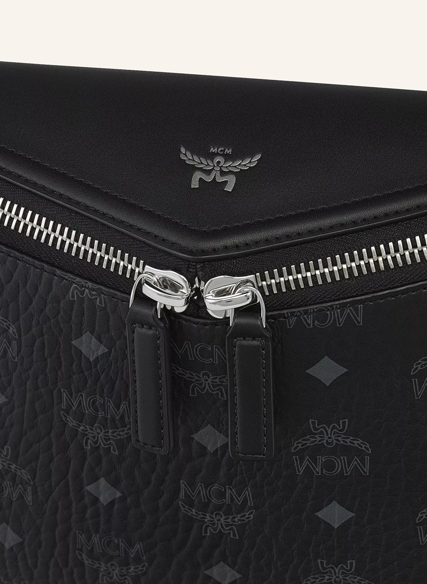 MCM Umhängetasche DIAMOND 3D: SCHWARZ