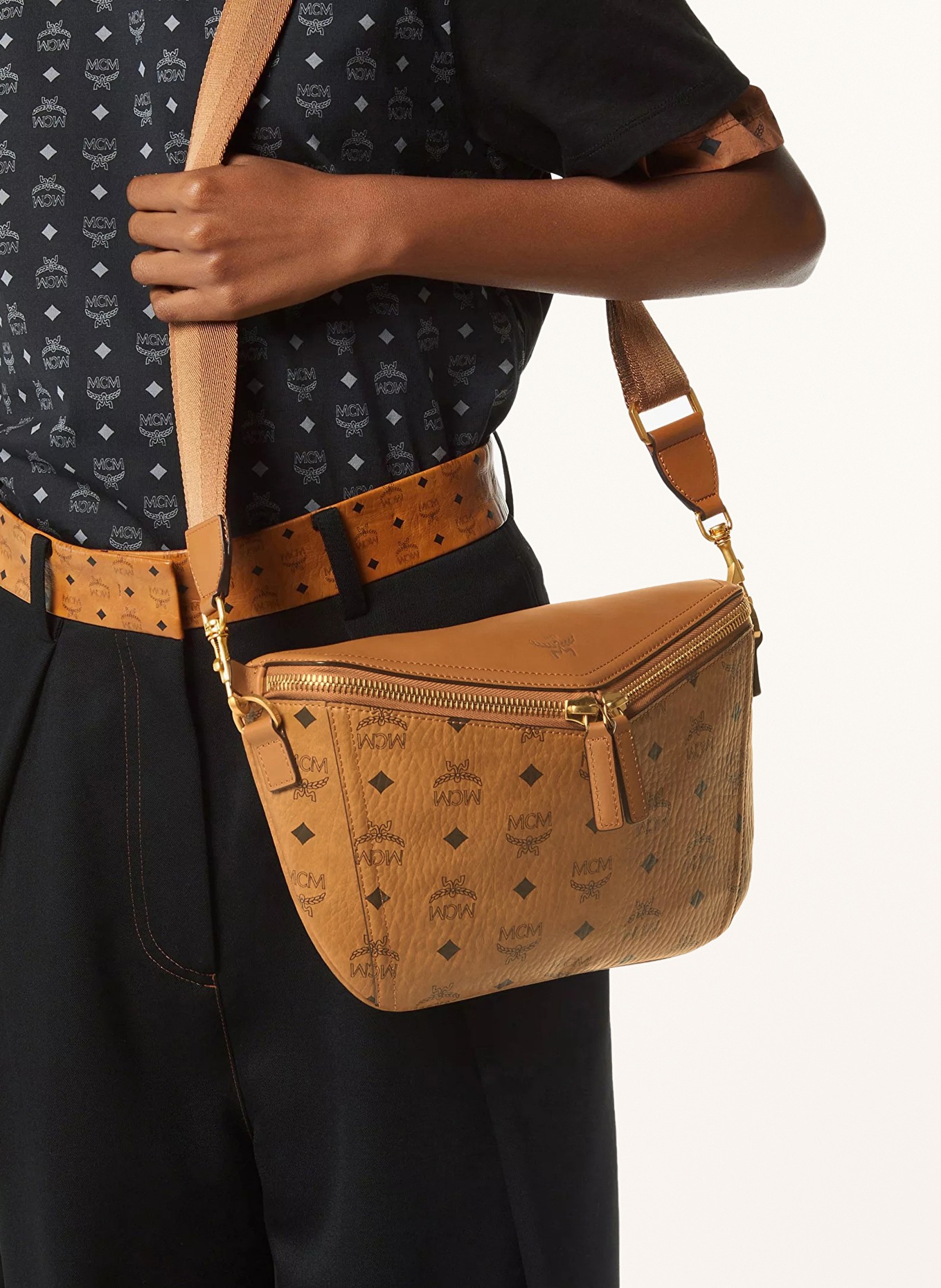 MCM Torba na ramię DIAMOND 3D: KONIAKOWY