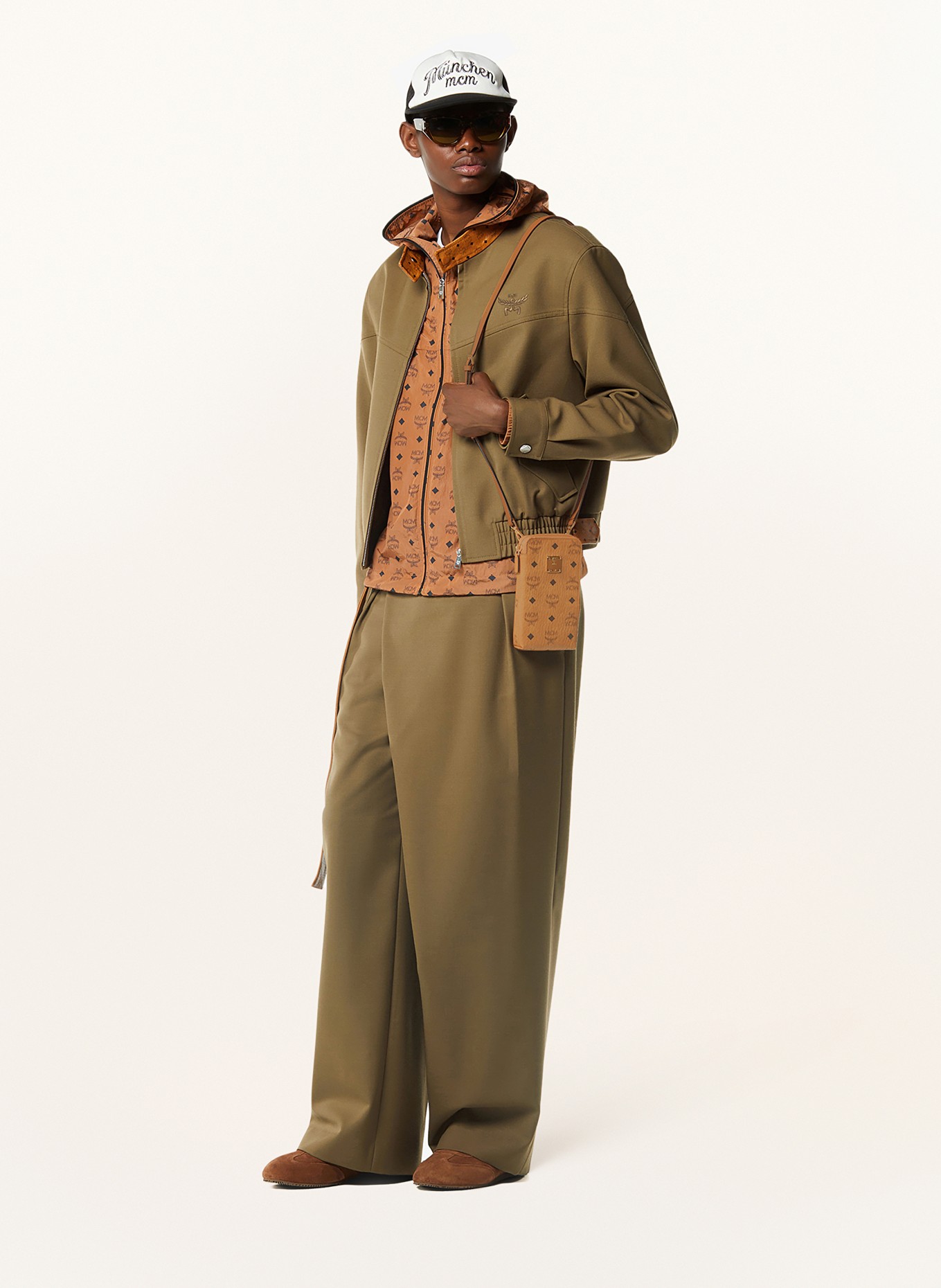 MCM Smartphone-Tasche AREN: COGNAC