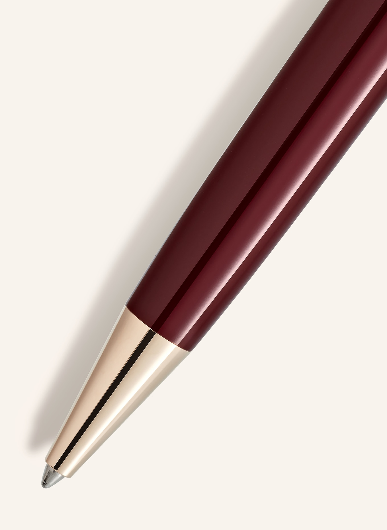 MONTBLANC Kuličkové pero MEISTERSTÜCK MIDSIZE: TMAVĚ ČERVENÁ / ZLATÁ