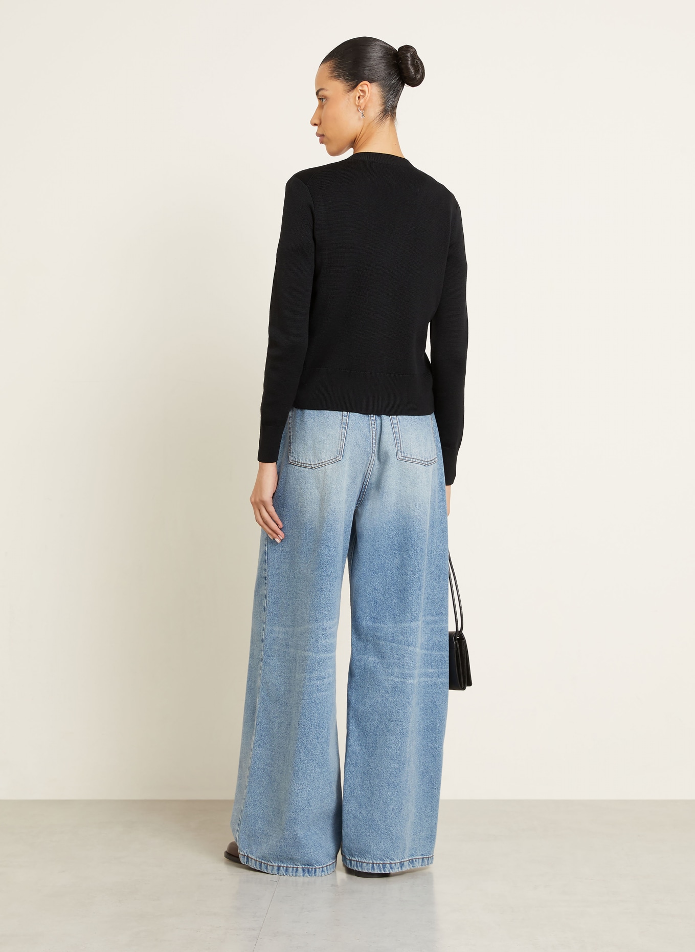 AMI PARIS Strickjacke aus Merinowolle: SCHWARZ / DUNKELROT